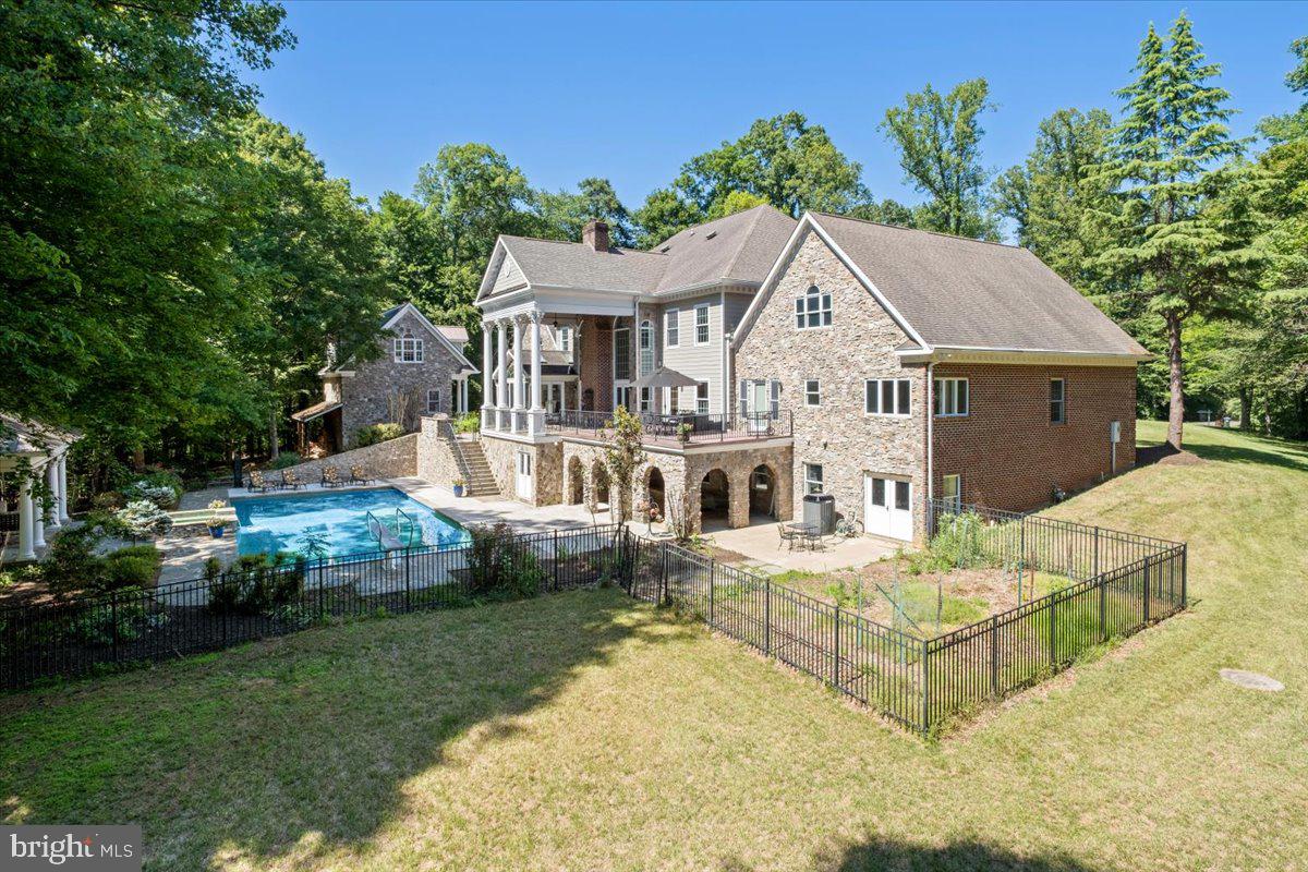 BALMORAL GREENS - Residential