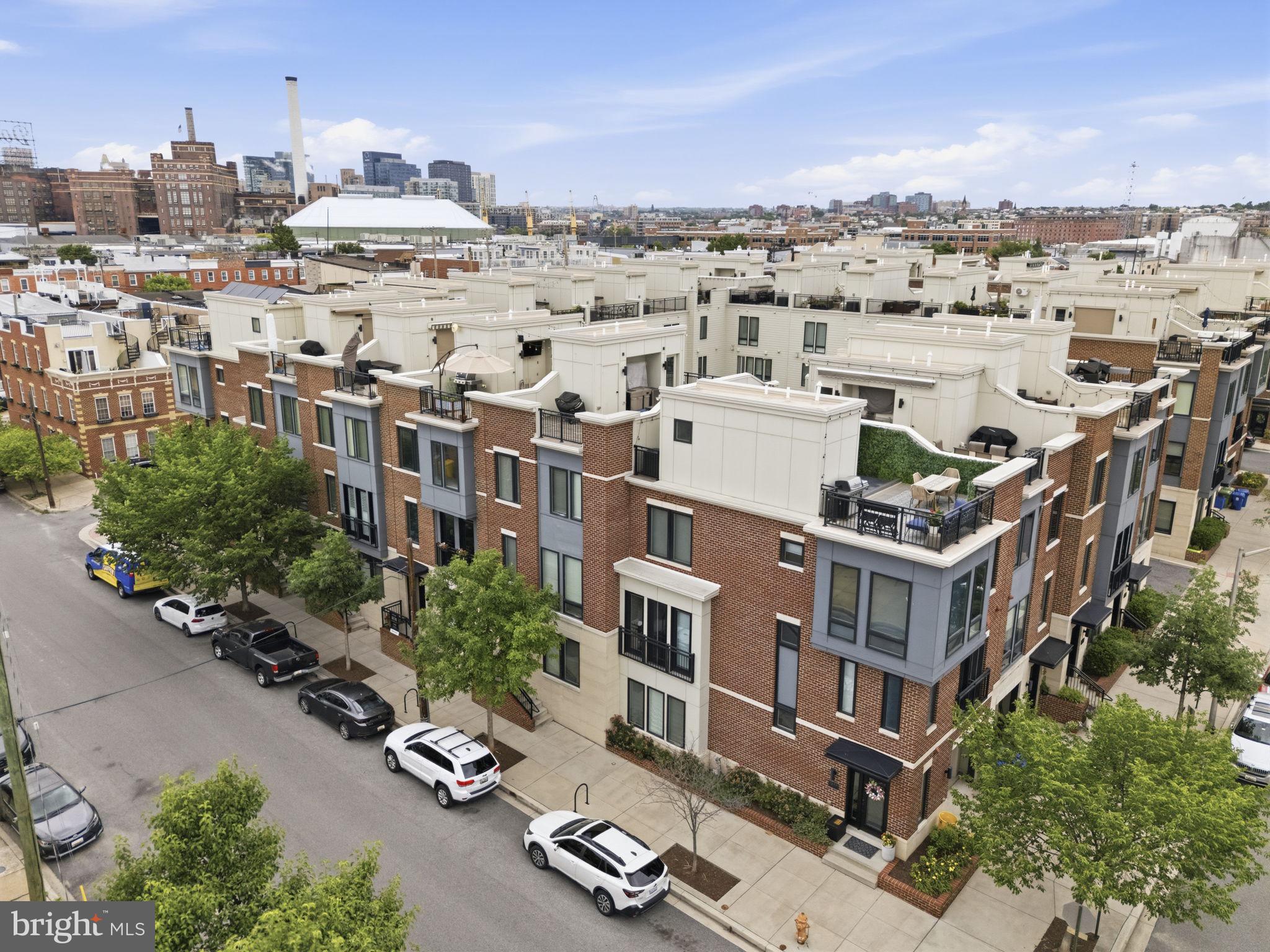 LOCUST POINT - Residential