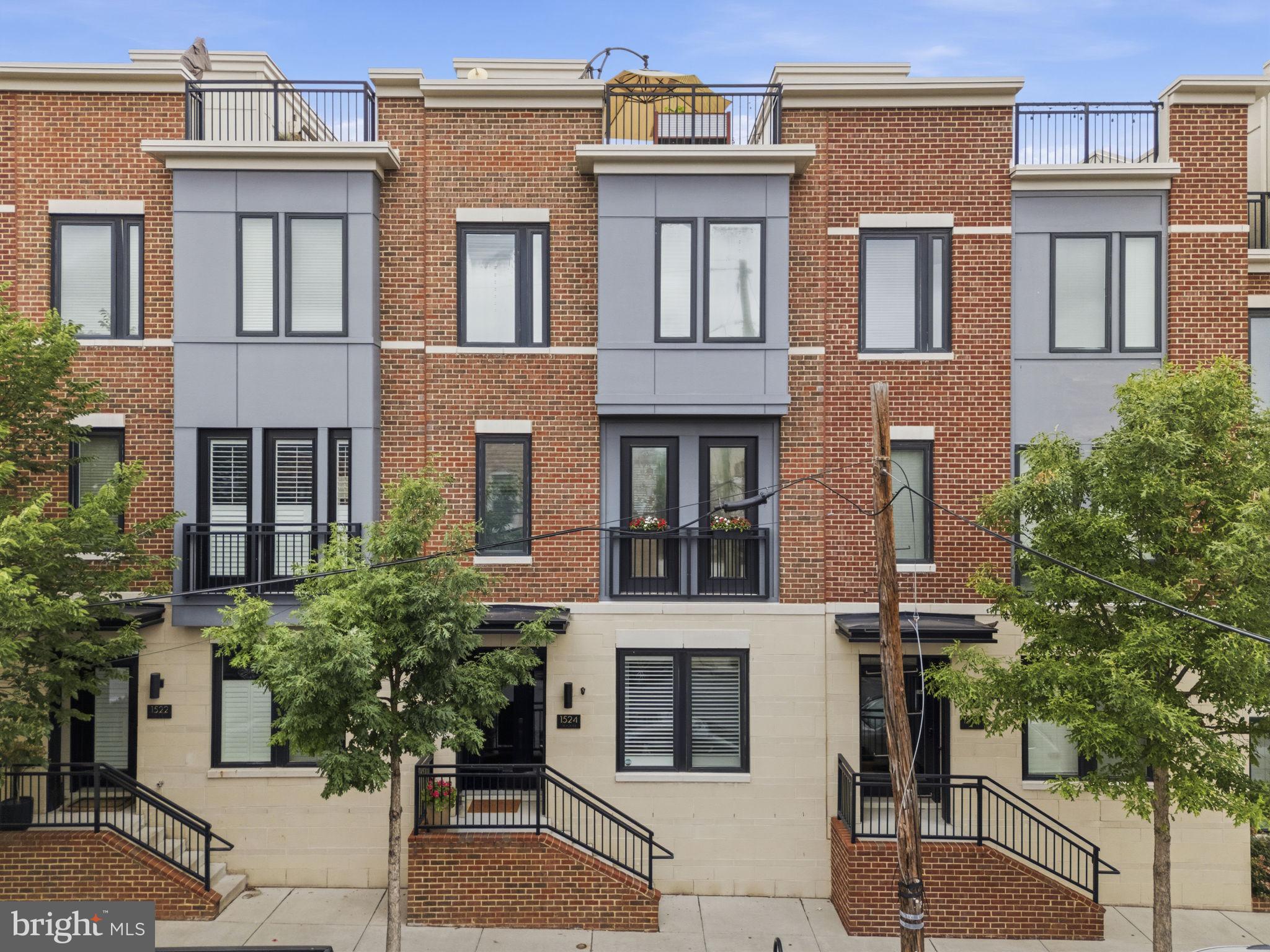 LOCUST POINT - Residential