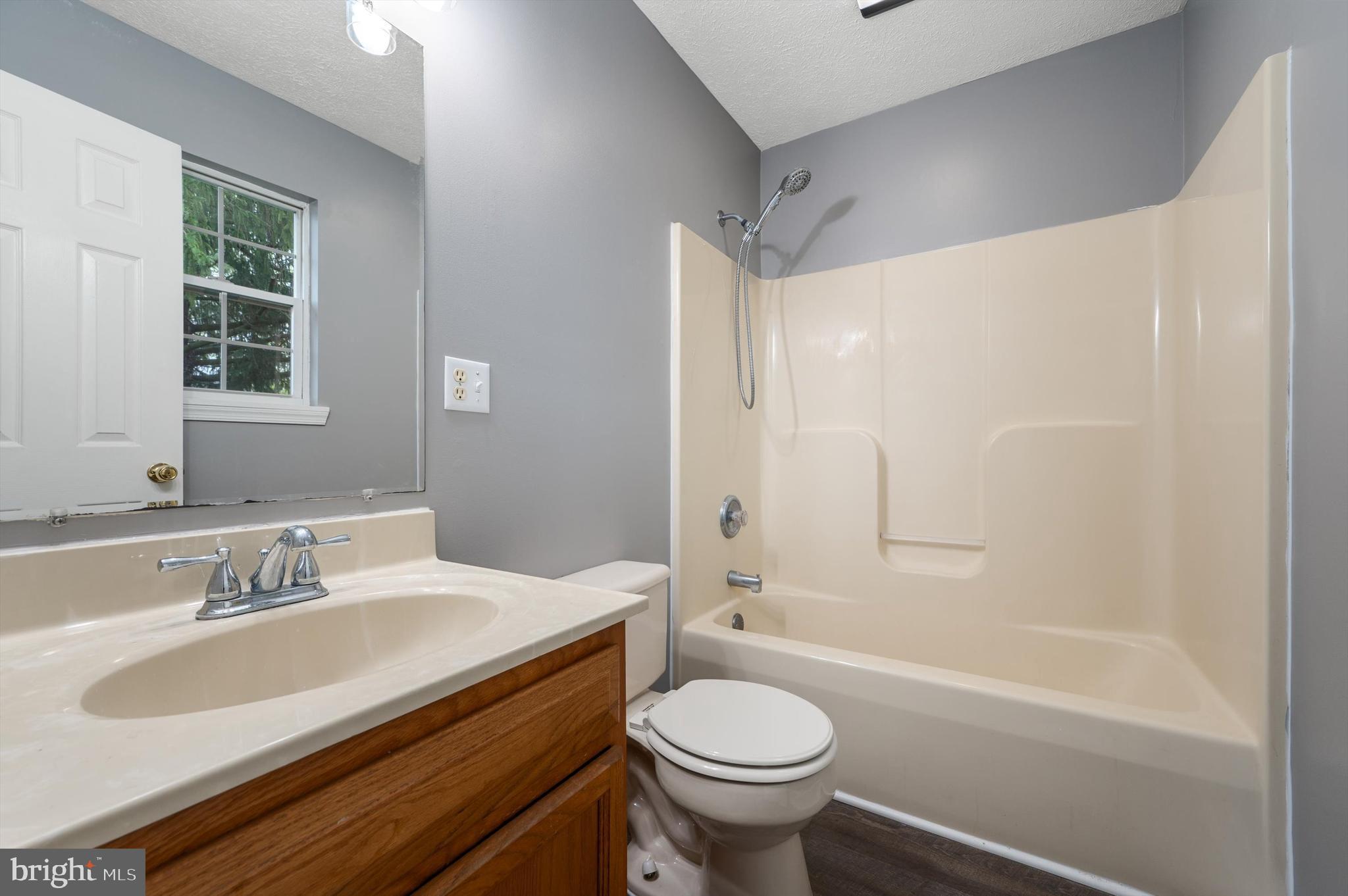 PIKEVIEW ACRES WEST - Residential