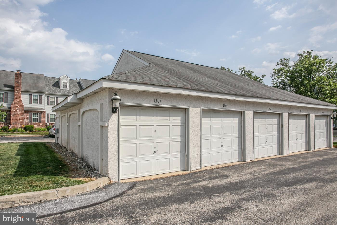 MEWS AT VALLEY FOR - Residential
