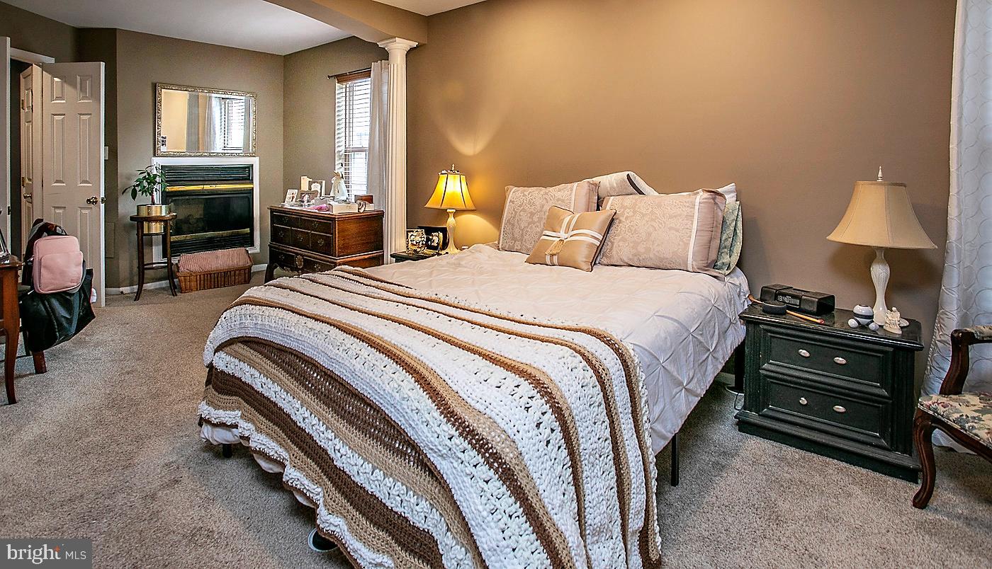 MEWS AT VALLEY FOR - Residential