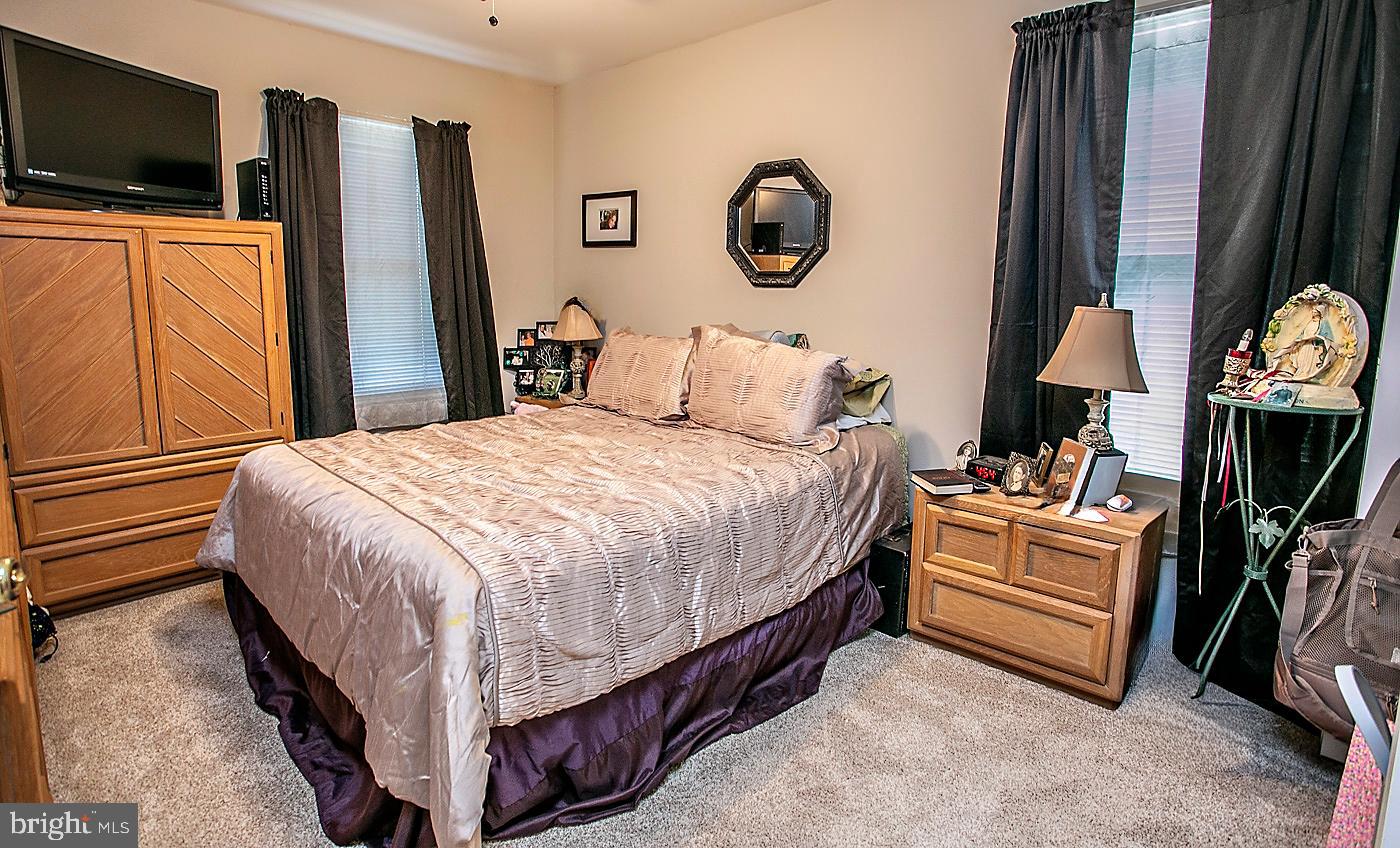 MEWS AT VALLEY FOR - Residential