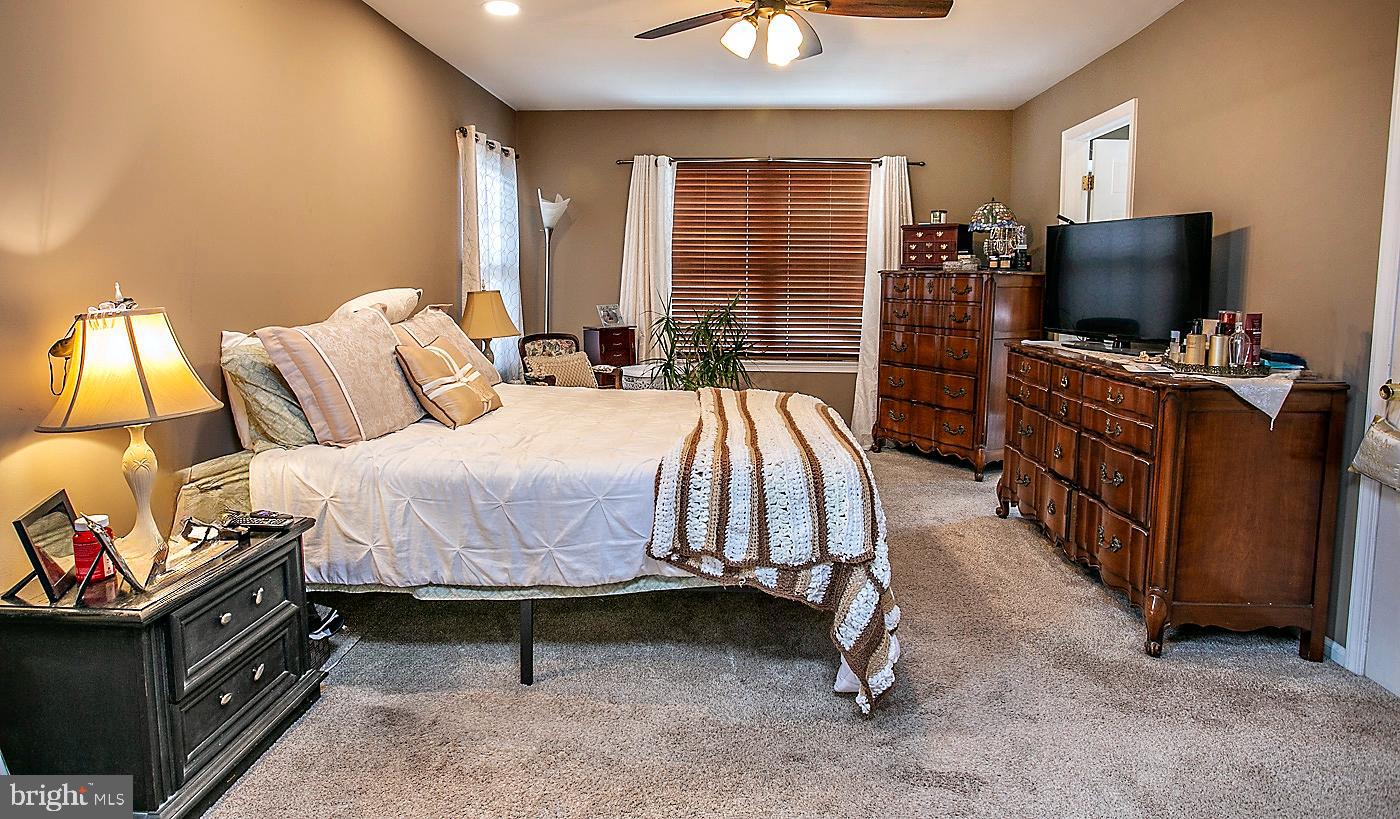 MEWS AT VALLEY FOR - Residential