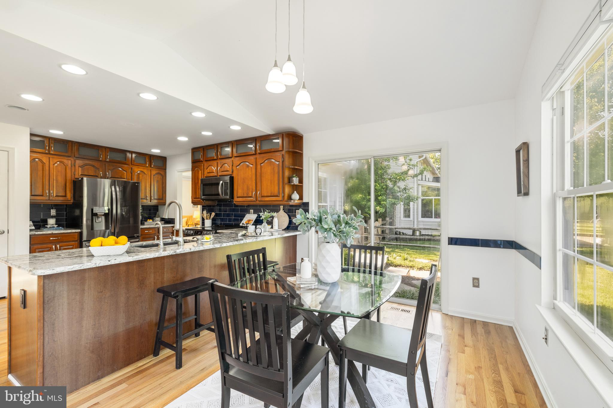 PLEASANT PLAINS - Residential