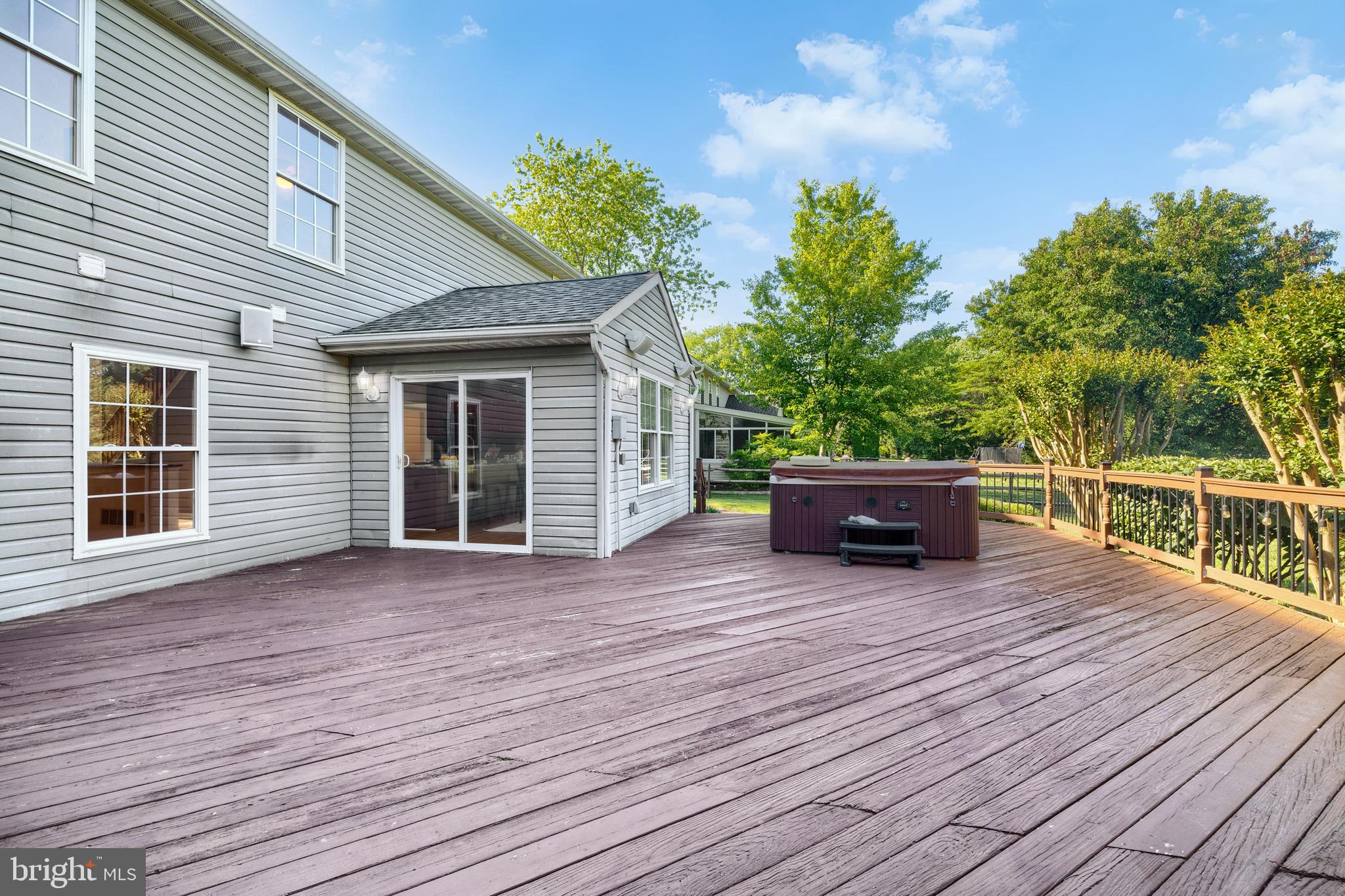 PLEASANT PLAINS - Residential