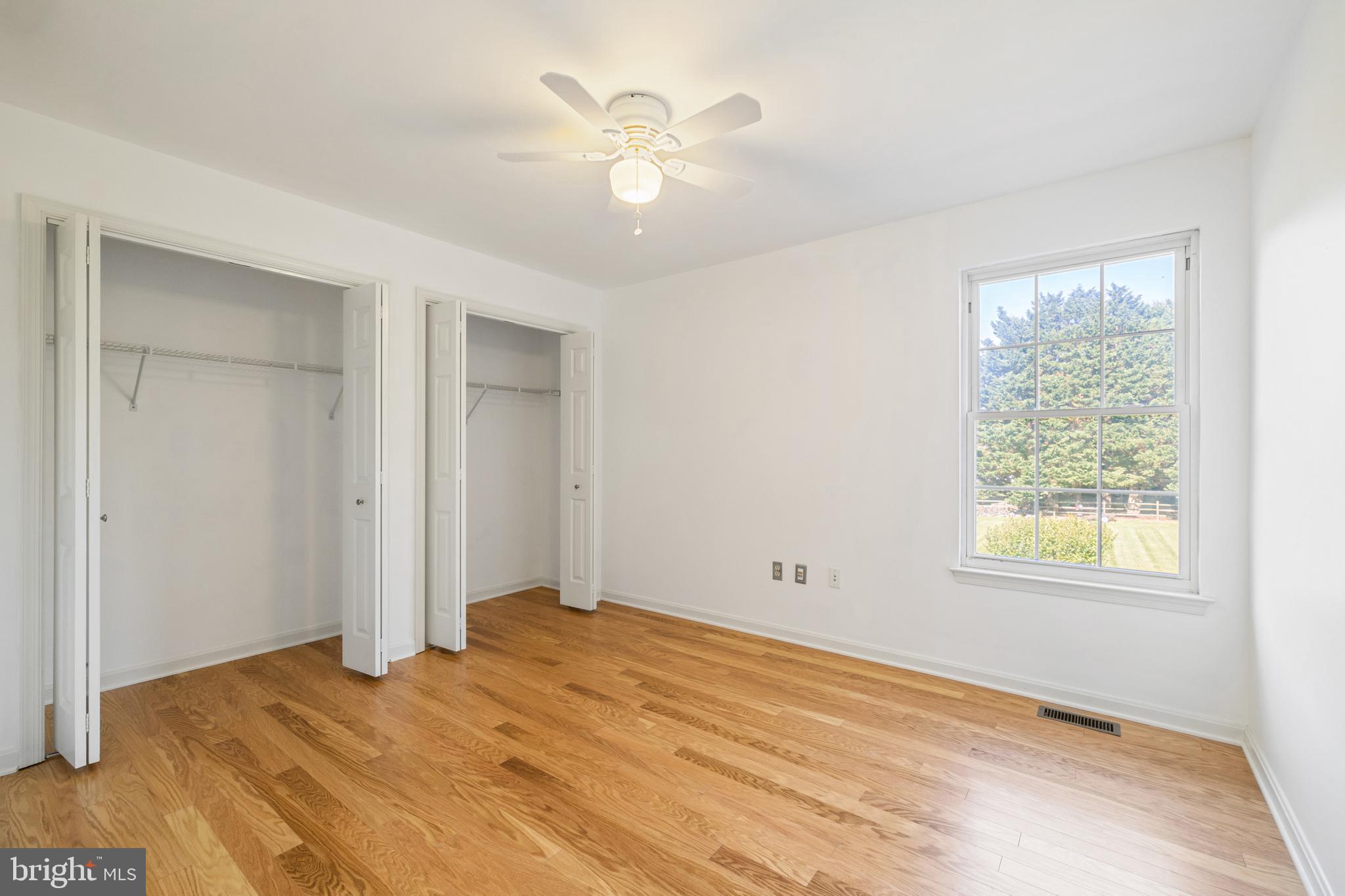 PLEASANT PLAINS - Residential