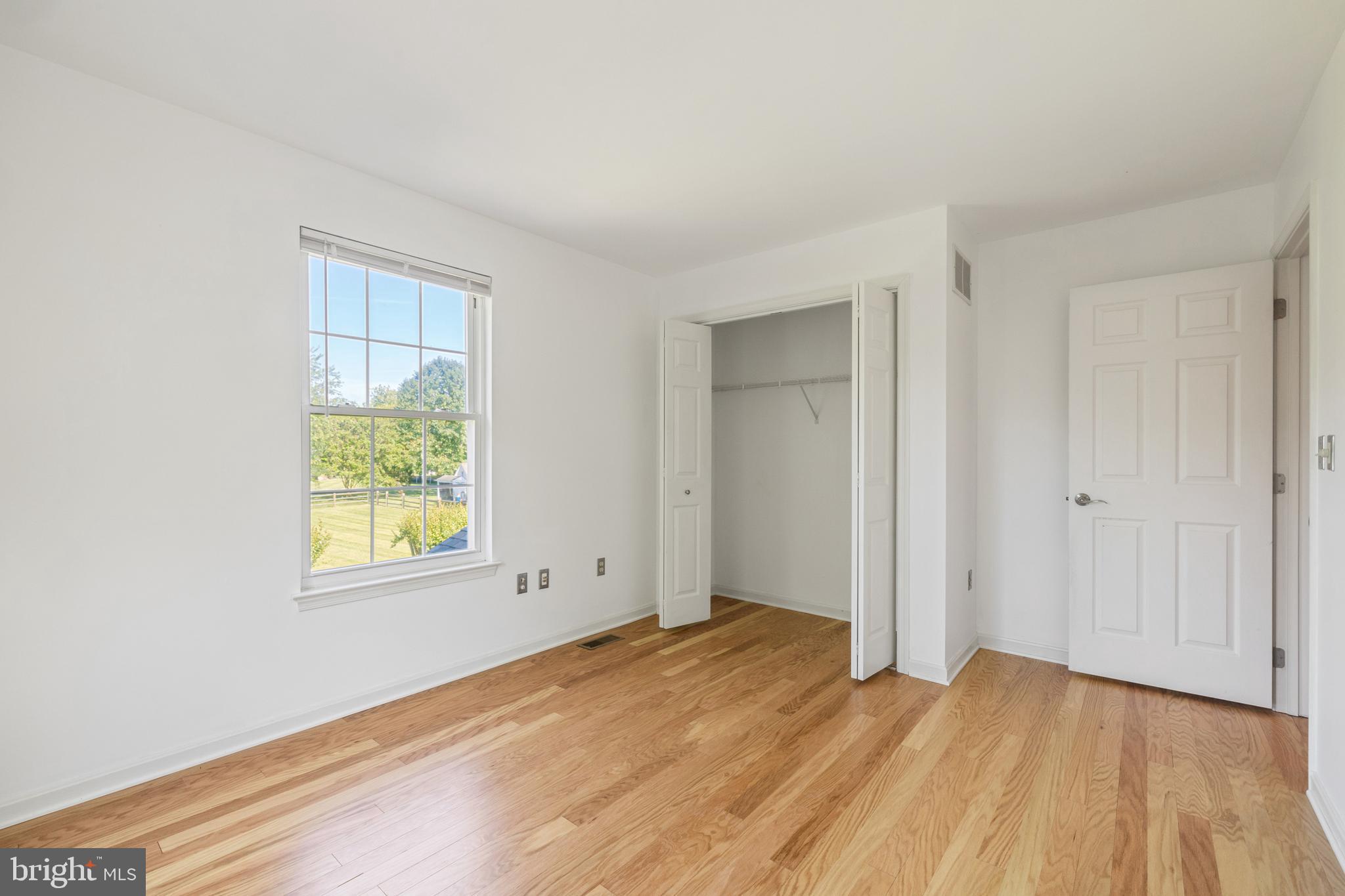PLEASANT PLAINS - Residential