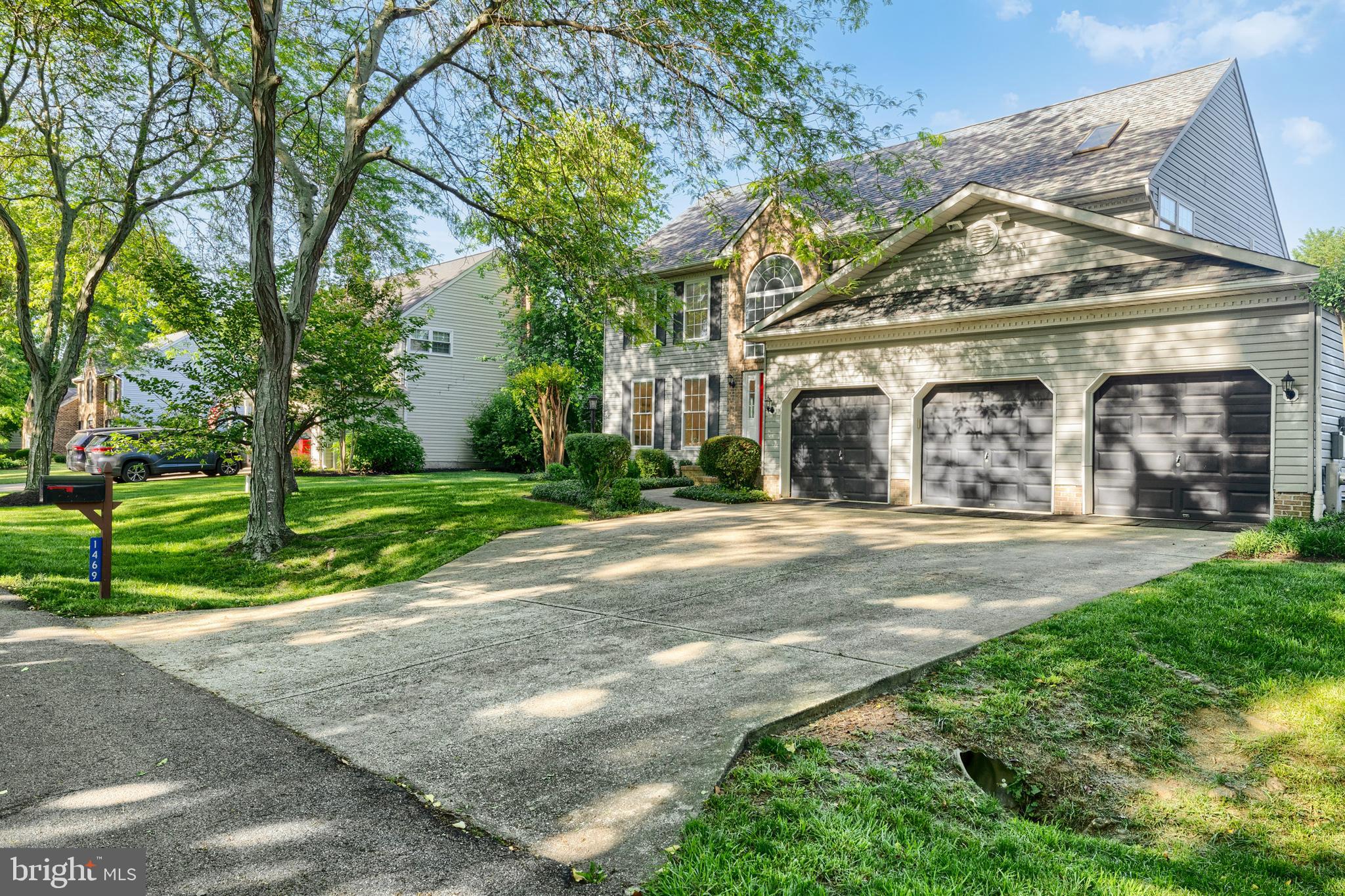 PLEASANT PLAINS - Residential
