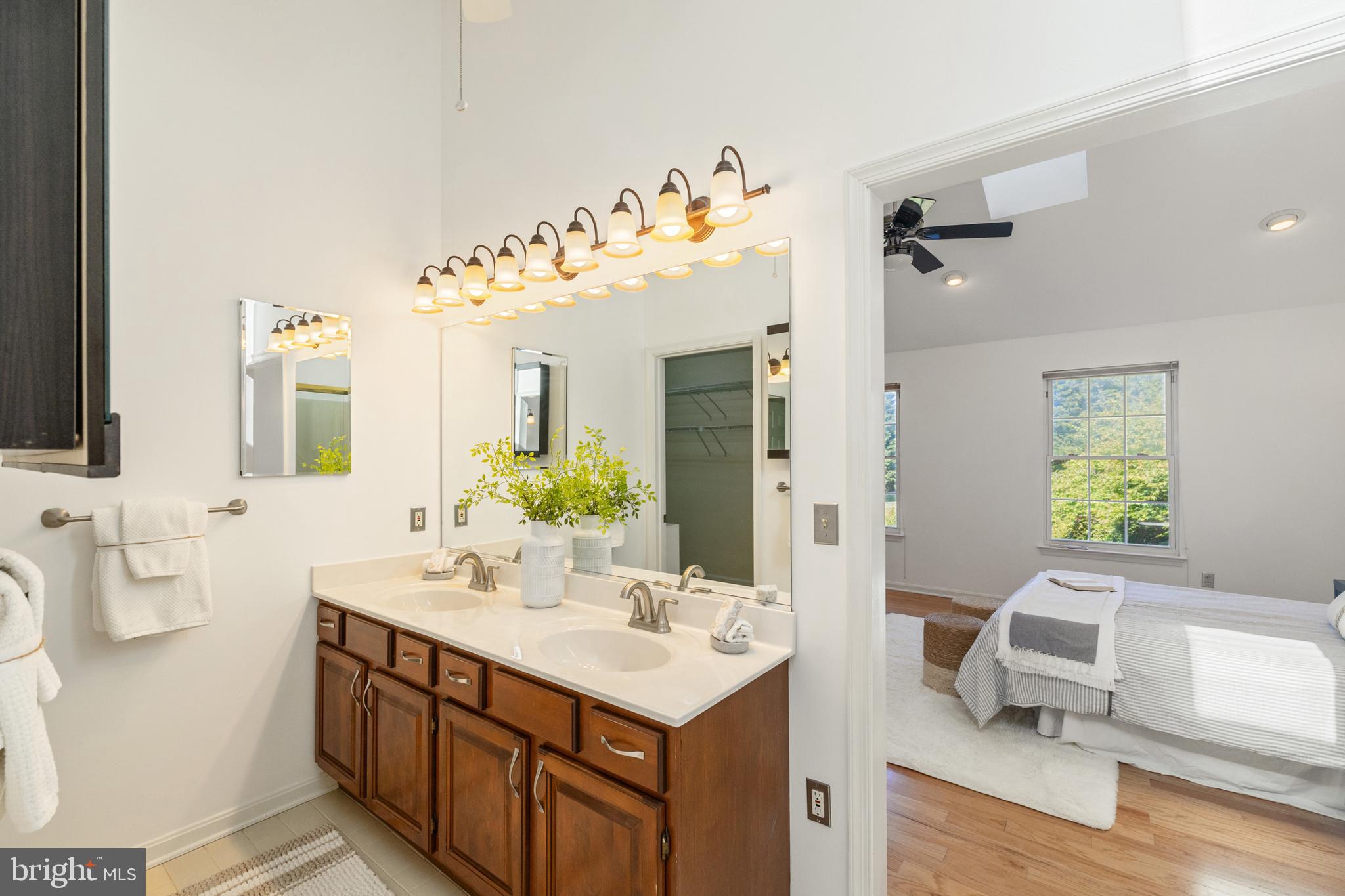 PLEASANT PLAINS - Residential