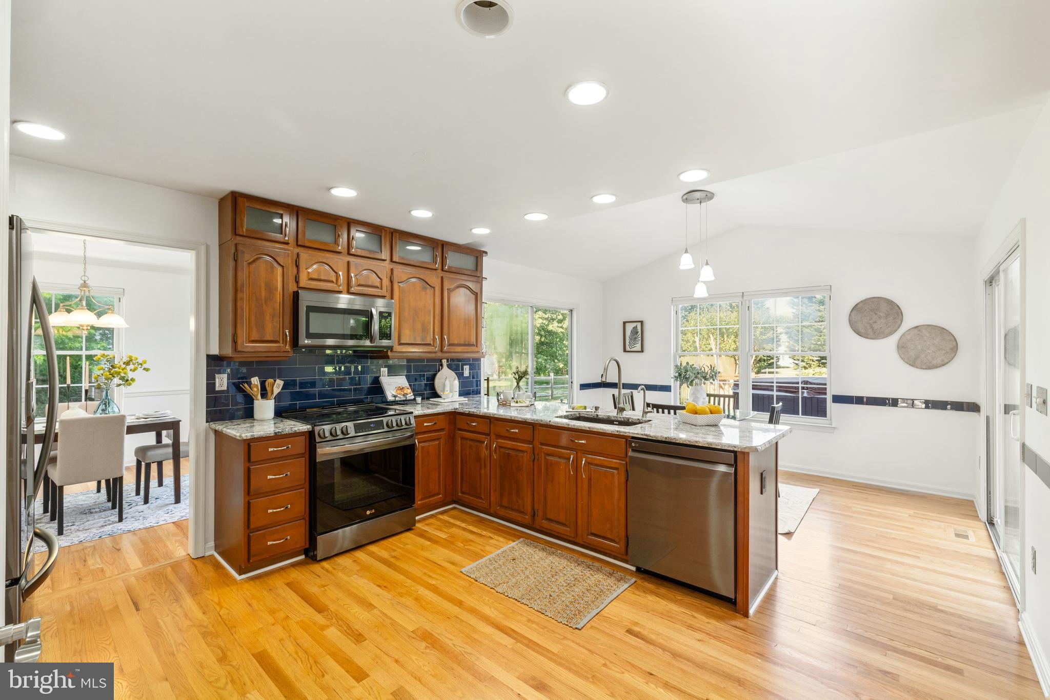 PLEASANT PLAINS - Residential