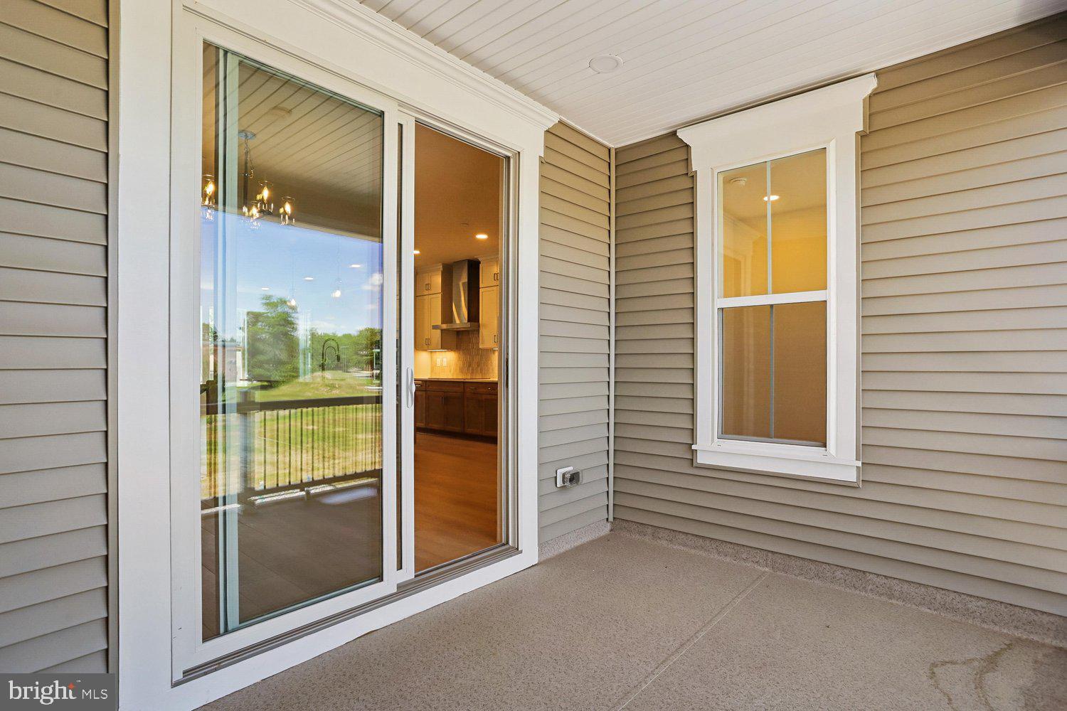 POOLESVILLE - Residential