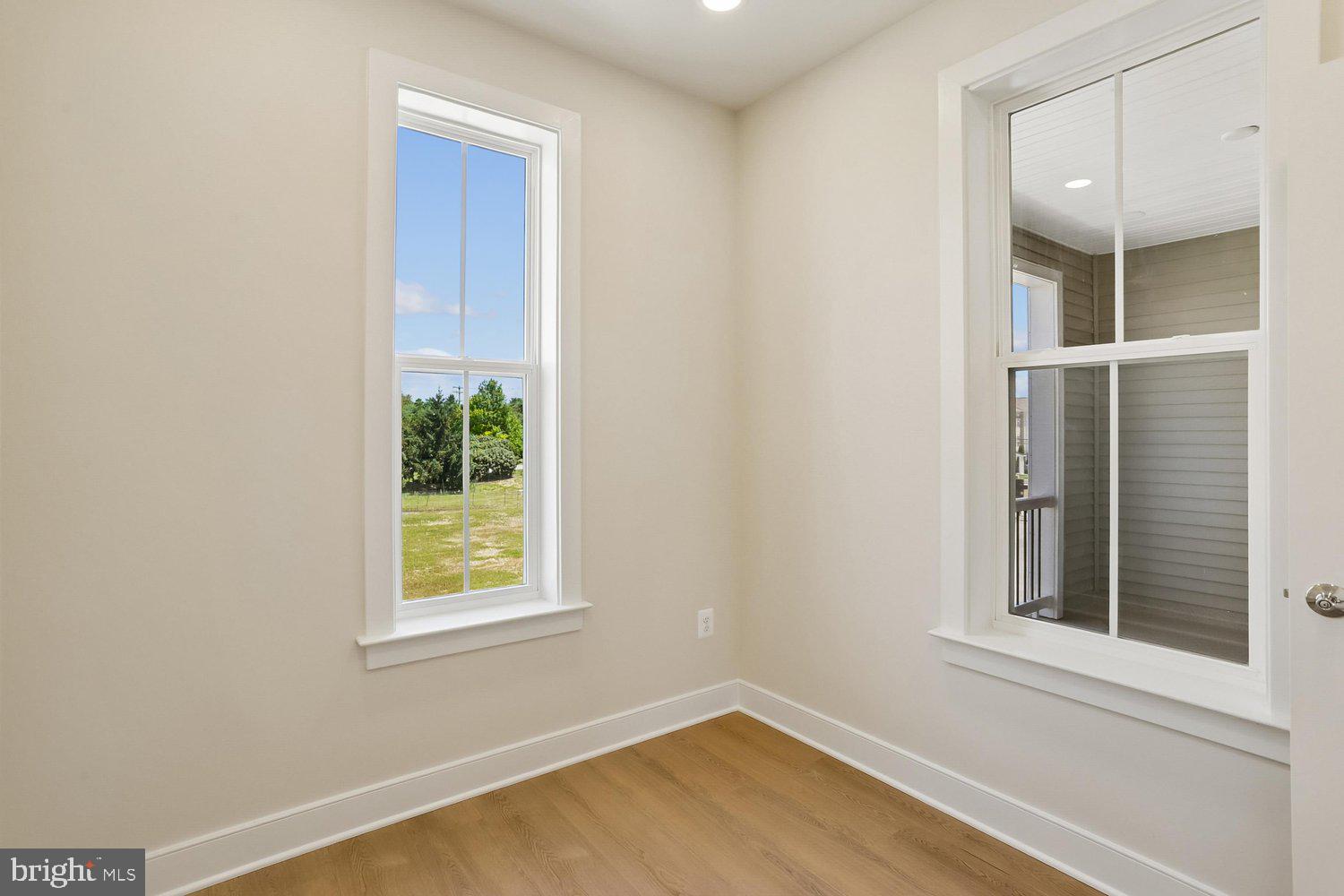 POOLESVILLE - Residential