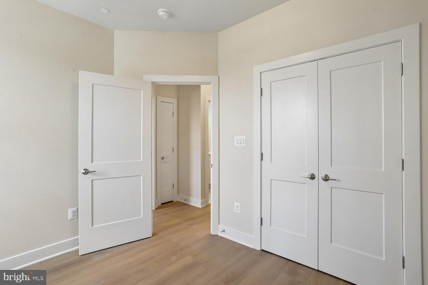 POOLESVILLE - Residential