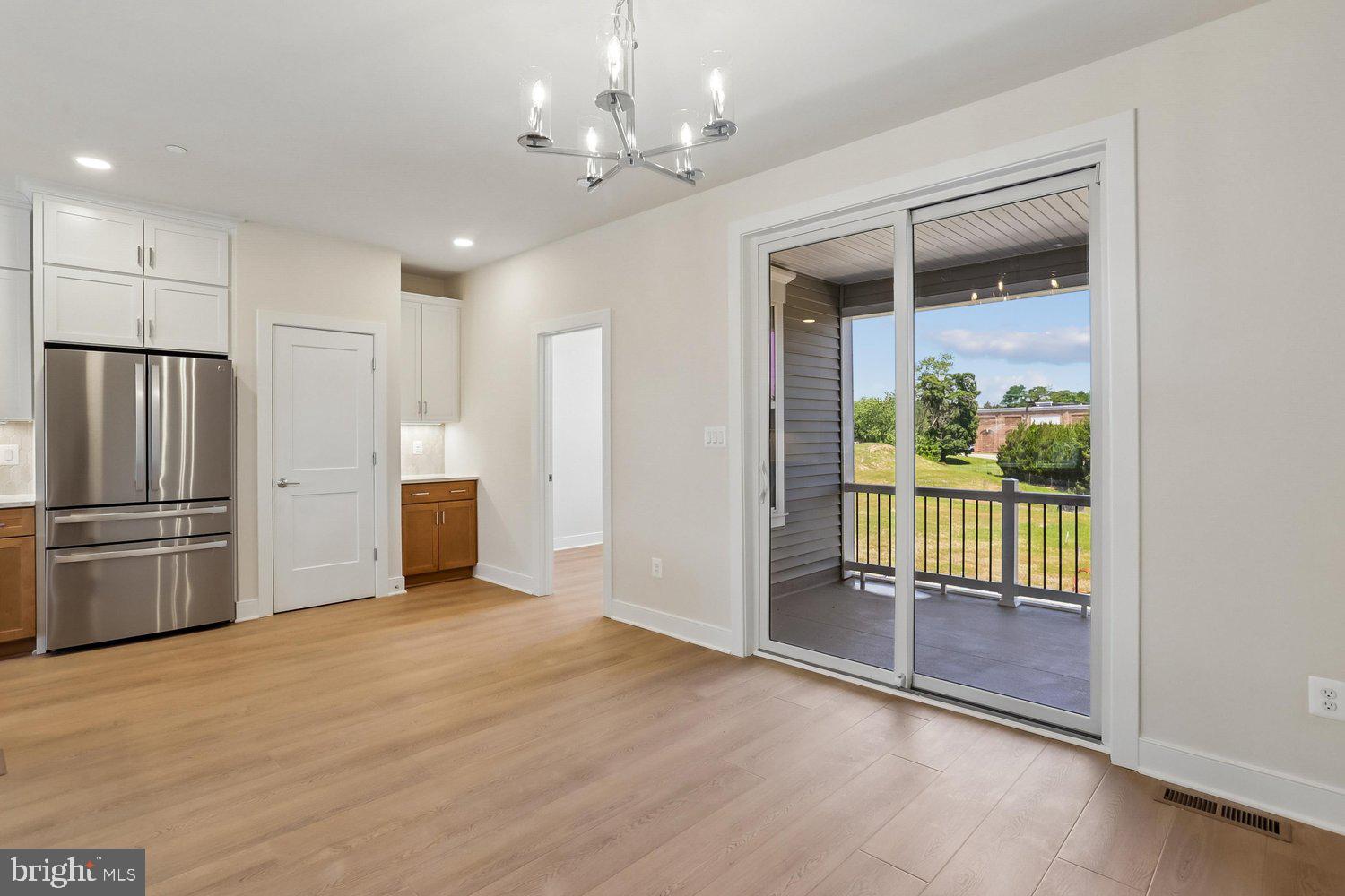 POOLESVILLE - Residential