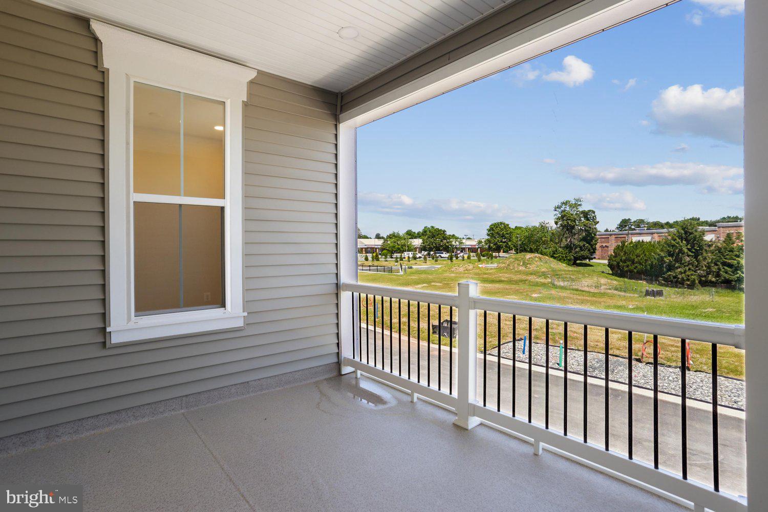 POOLESVILLE - Residential