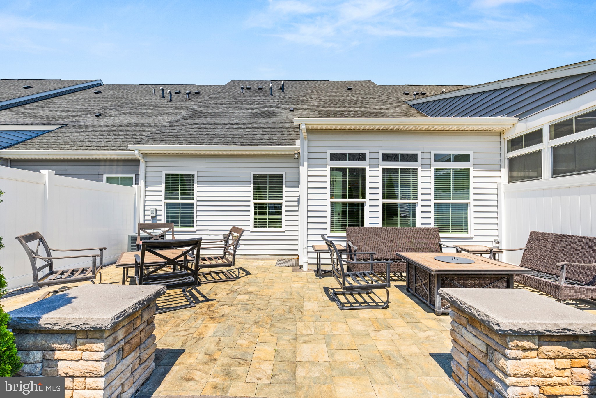 COASTAL CLUB - Residential