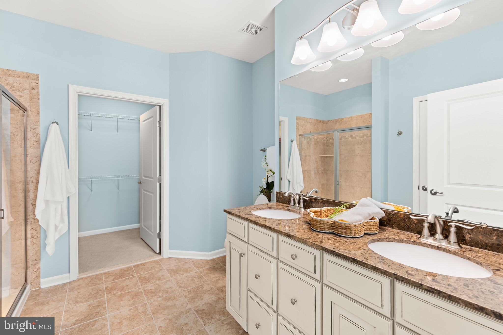 COASTAL CLUB - Residential