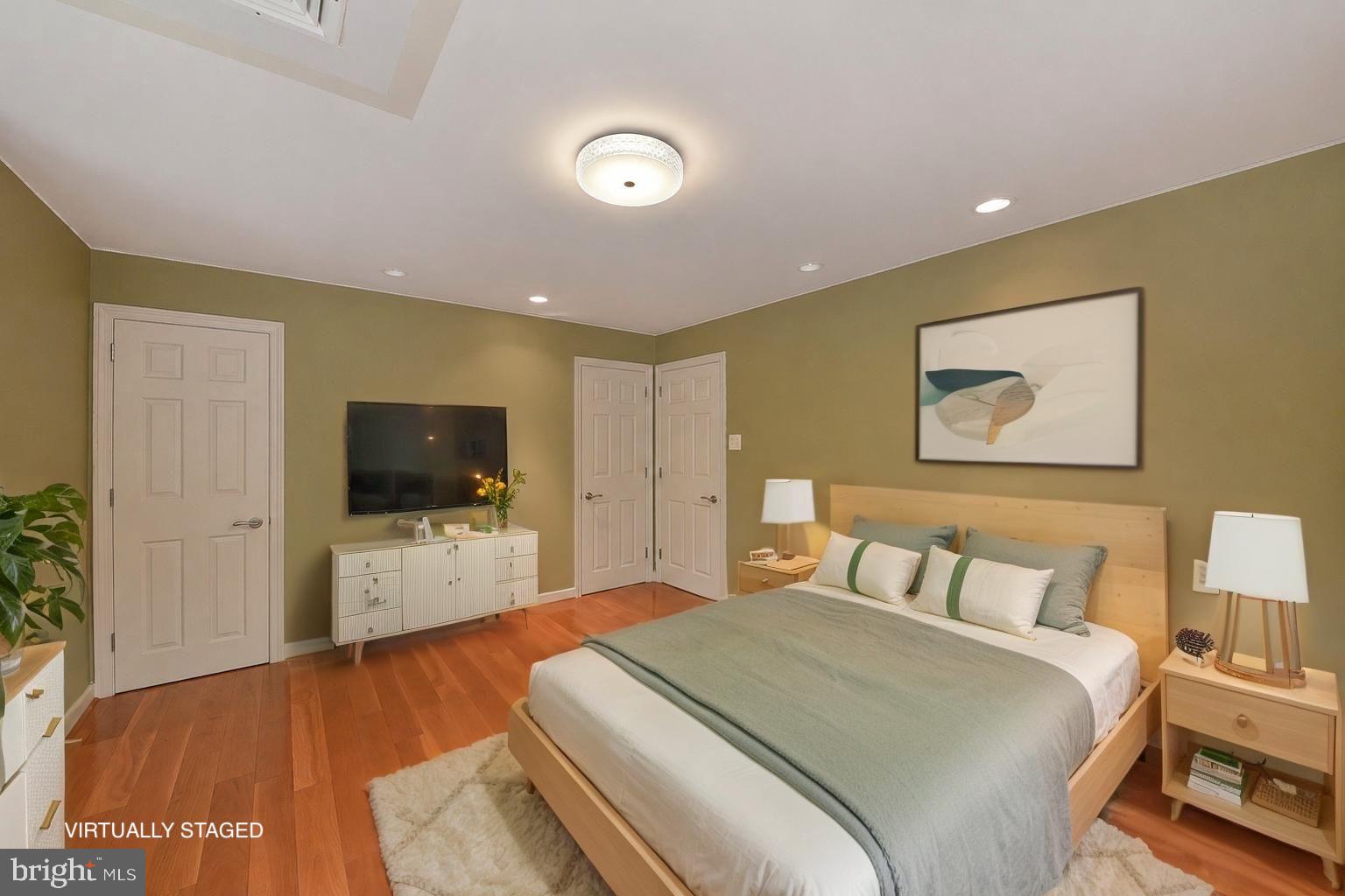 HUNTINGDON VALLEY - Residential