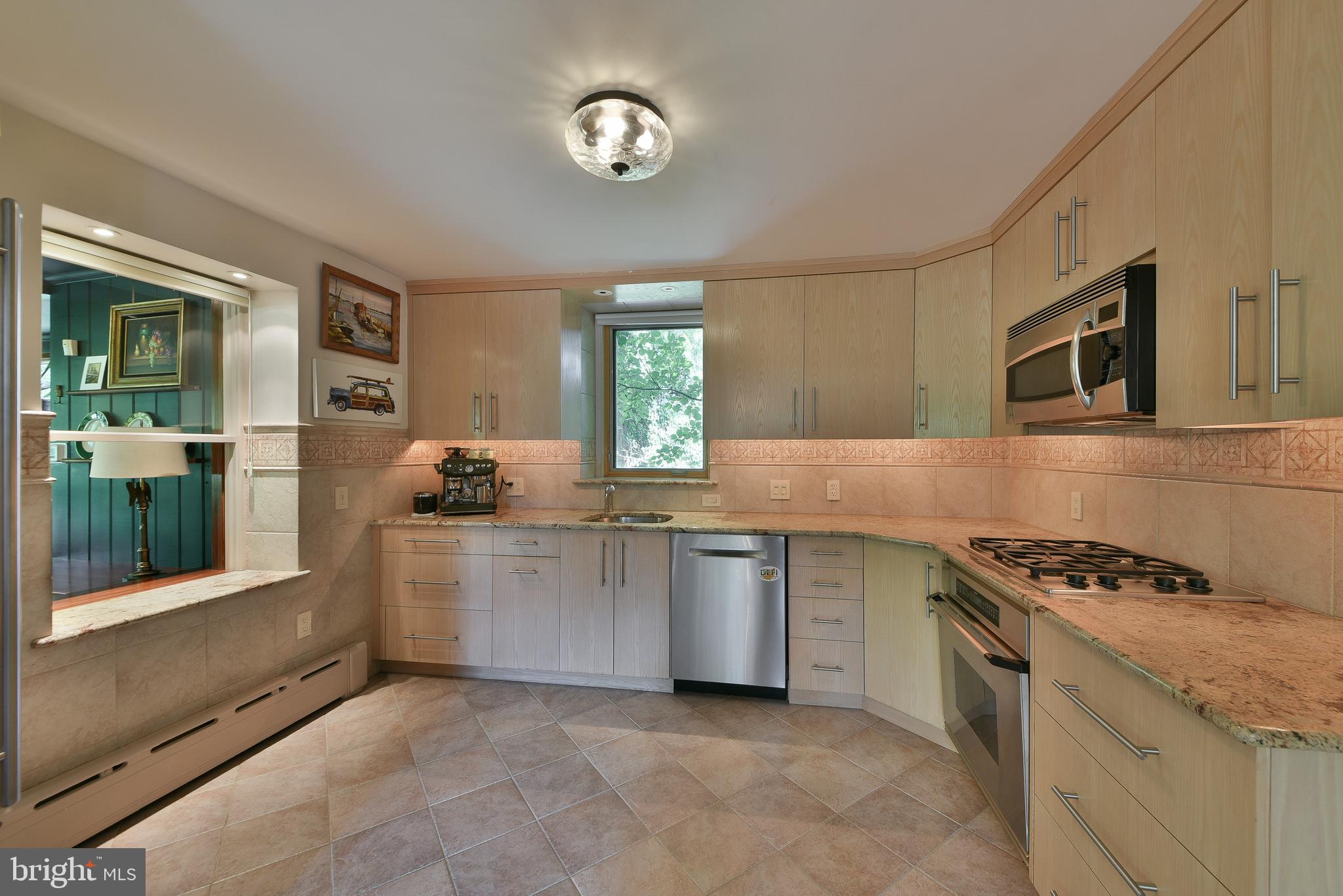 HUNTINGDON VALLEY - Residential