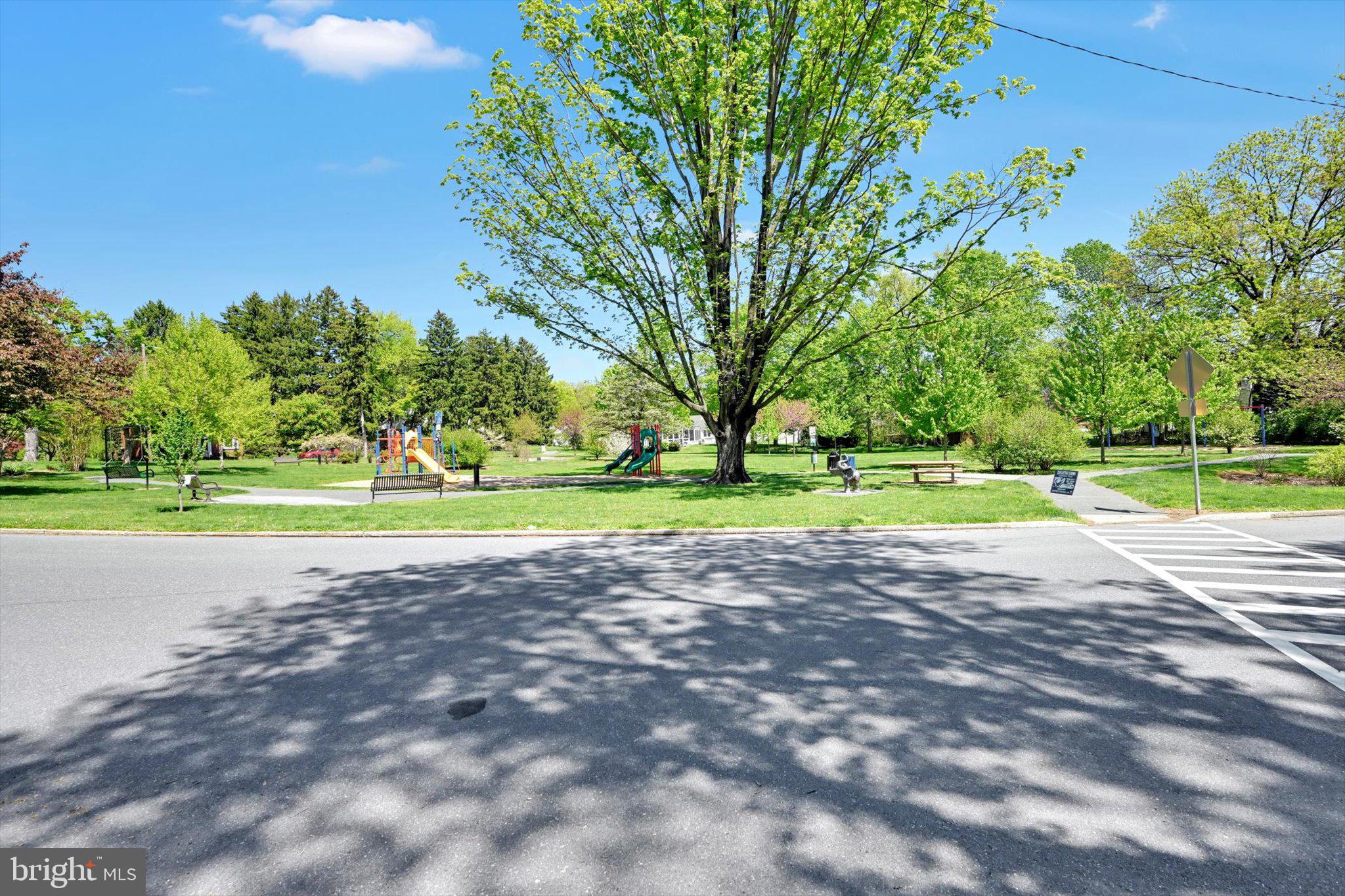 BEVERLY PARK - Residential