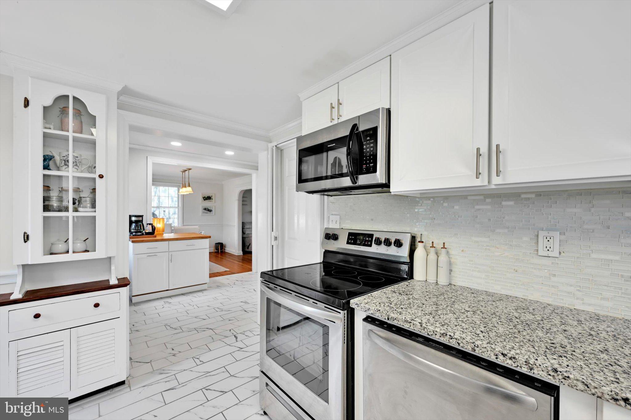BEVERLY PARK - Residential
