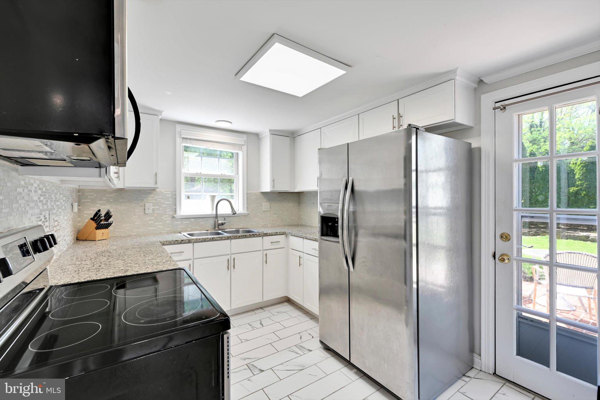BEVERLY PARK - Residential