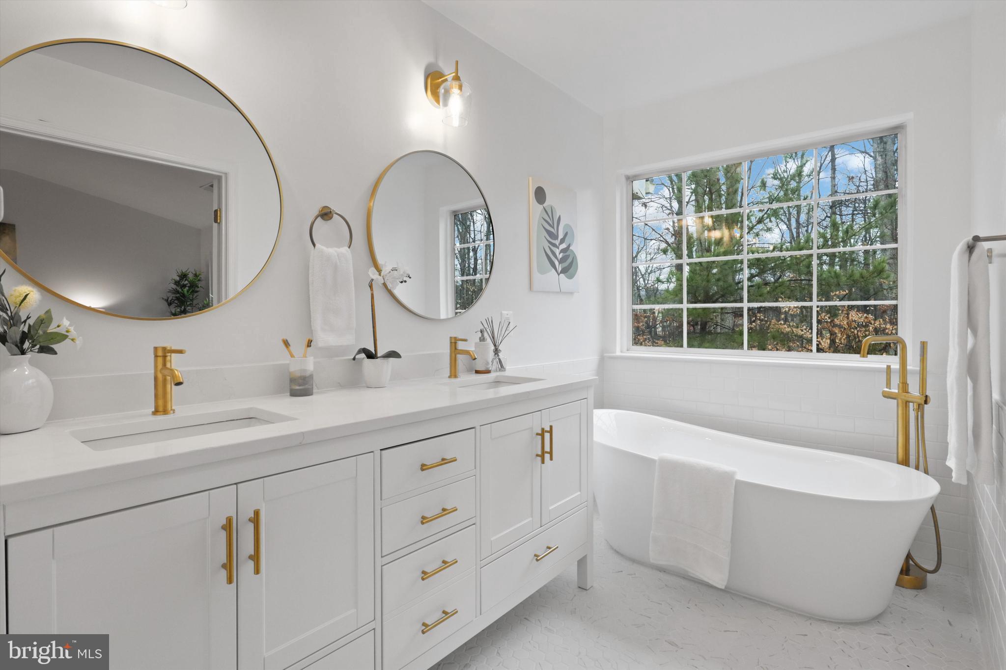 SHADOWBROOK - Residential