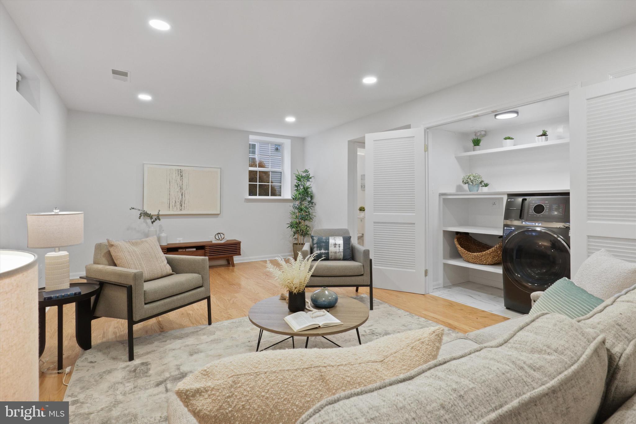 SHADOWBROOK - Residential