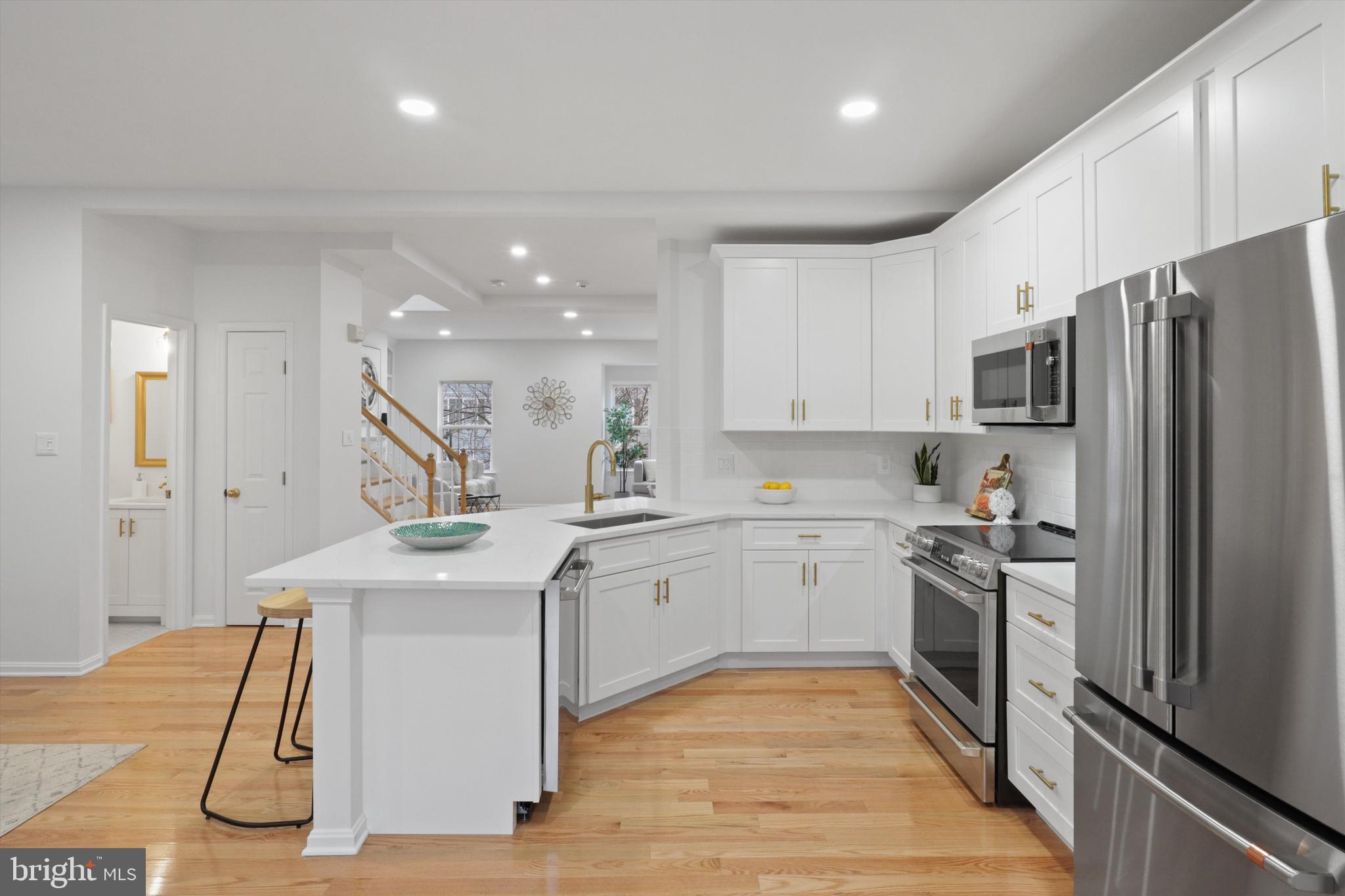 SHADOWBROOK - Residential