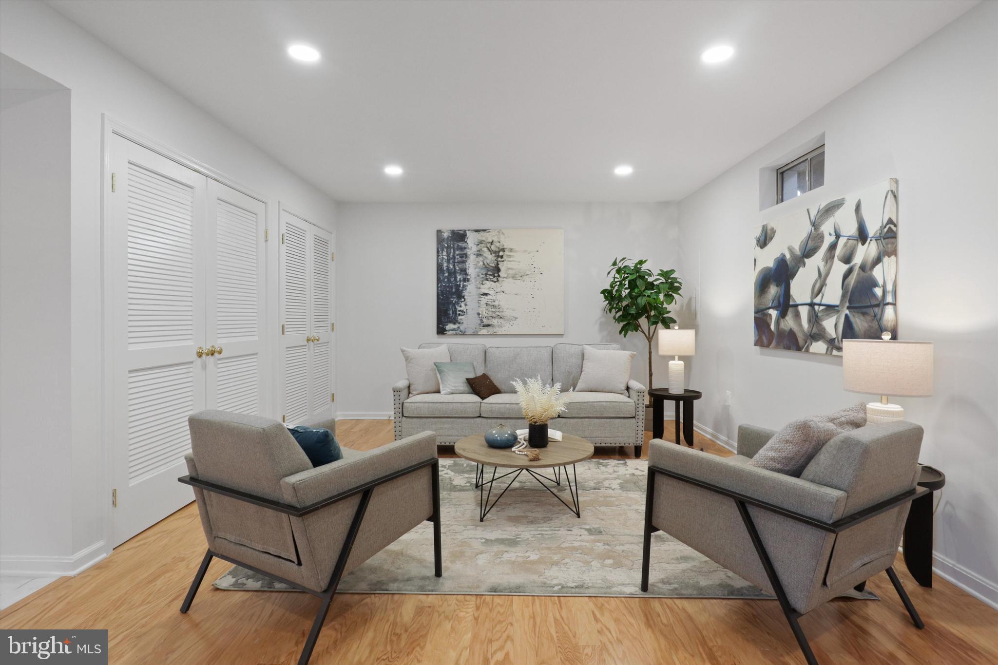 SHADOWBROOK - Residential