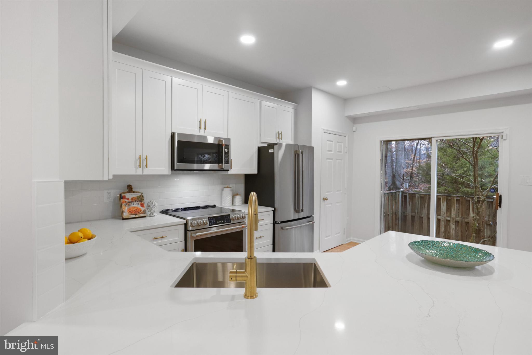 SHADOWBROOK - Residential