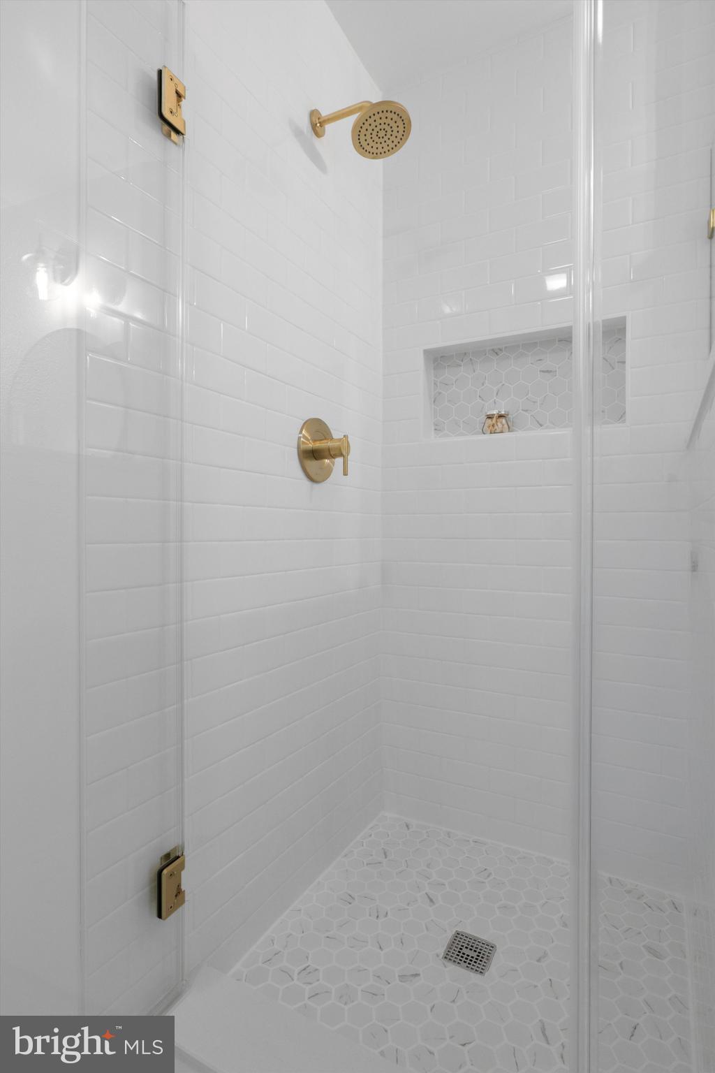 SHADOWBROOK - Residential