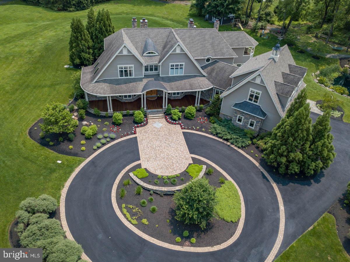 WHITE ACRE - Residential