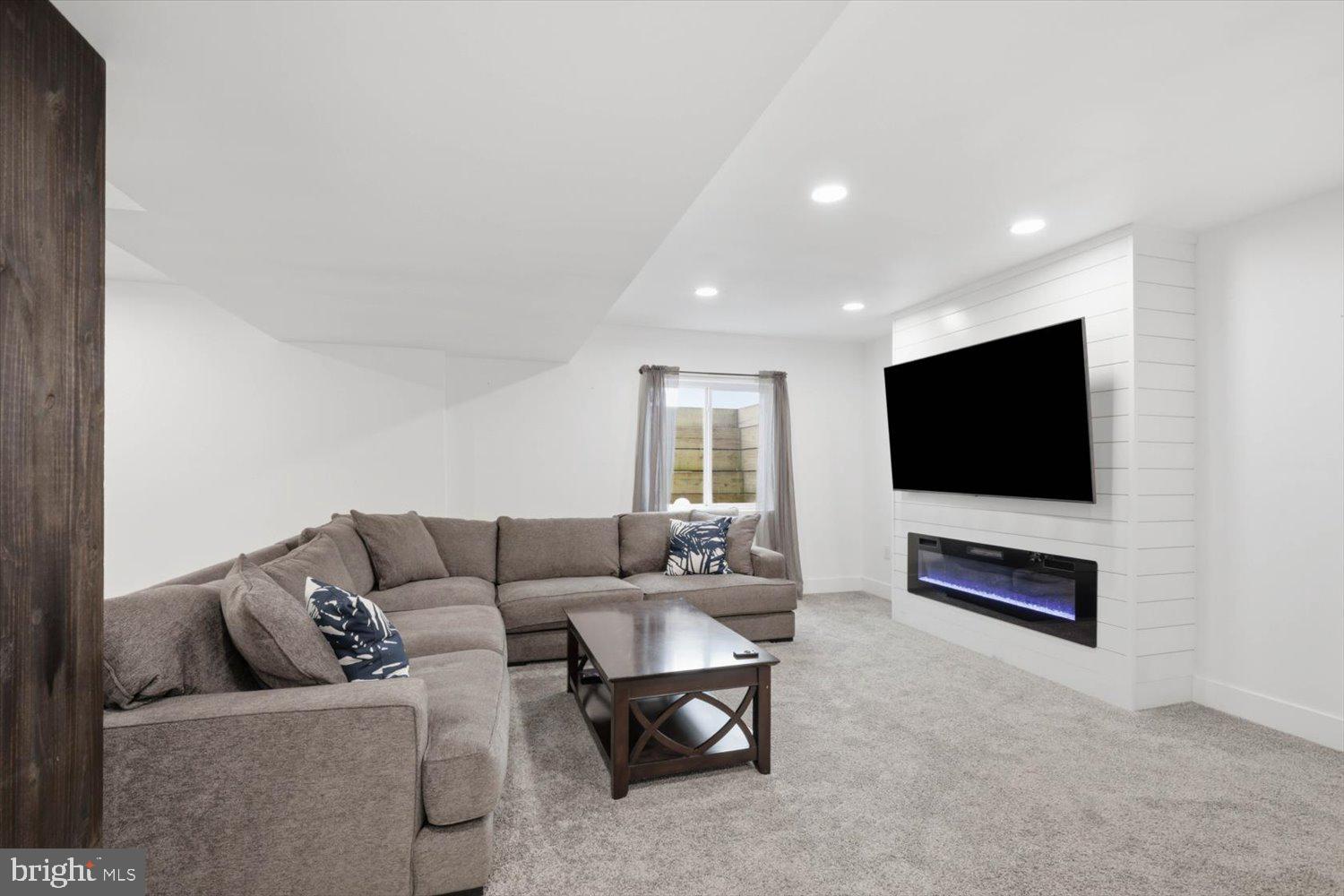 MEADOWS @ BACHMAN RUN - Residential