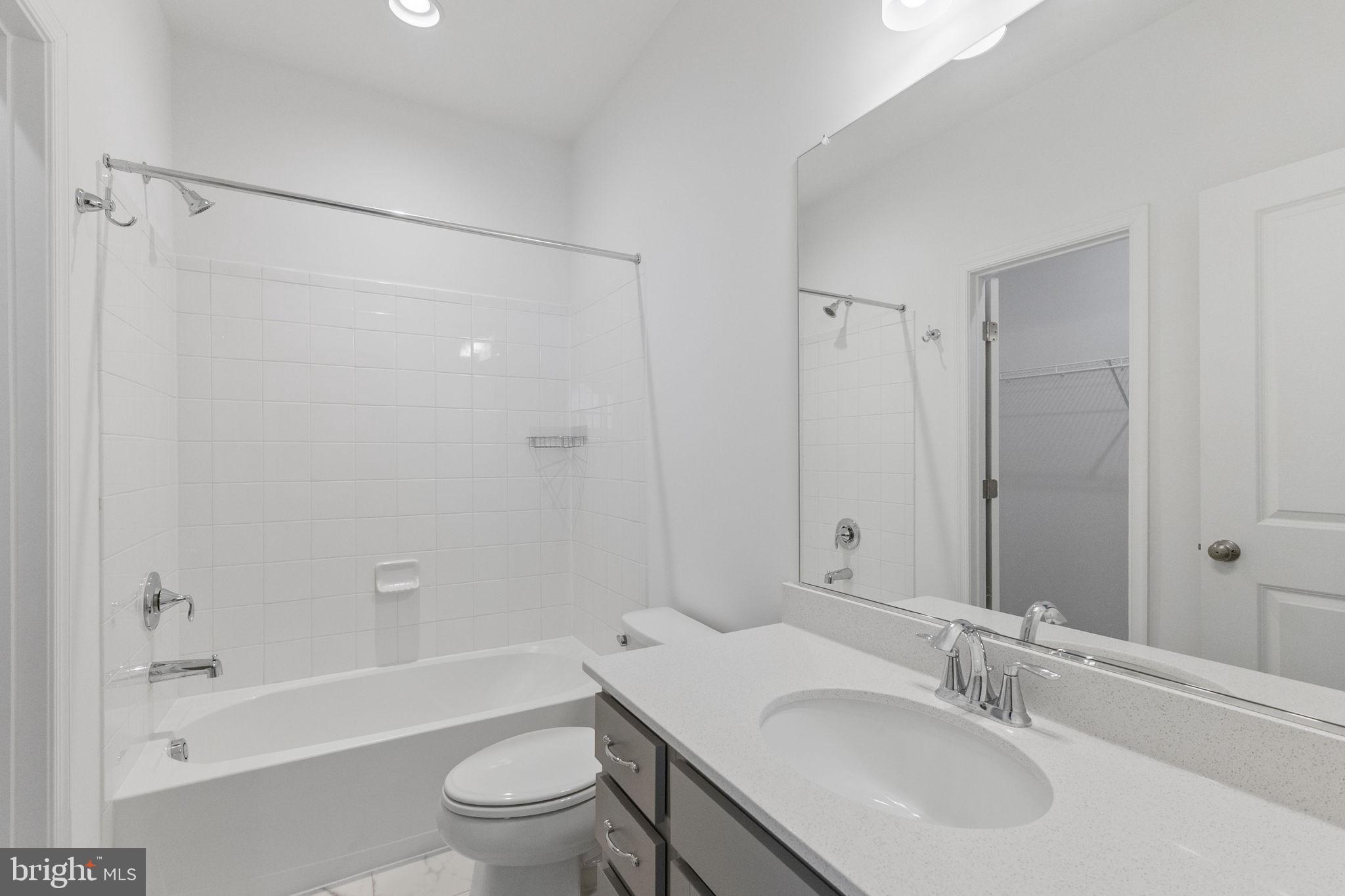 TALLYN RIDGE - Residential