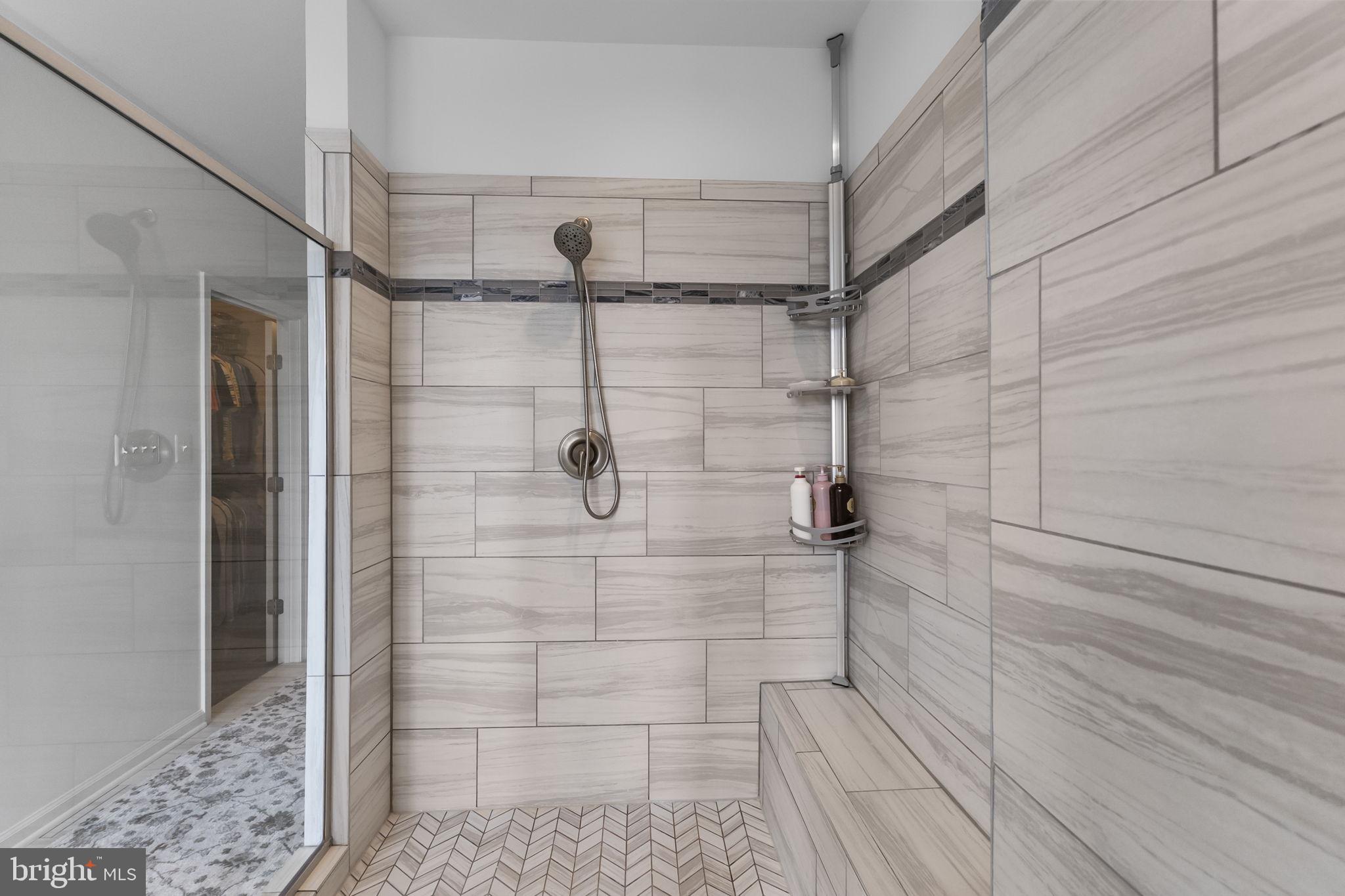 TALLYN RIDGE - Residential