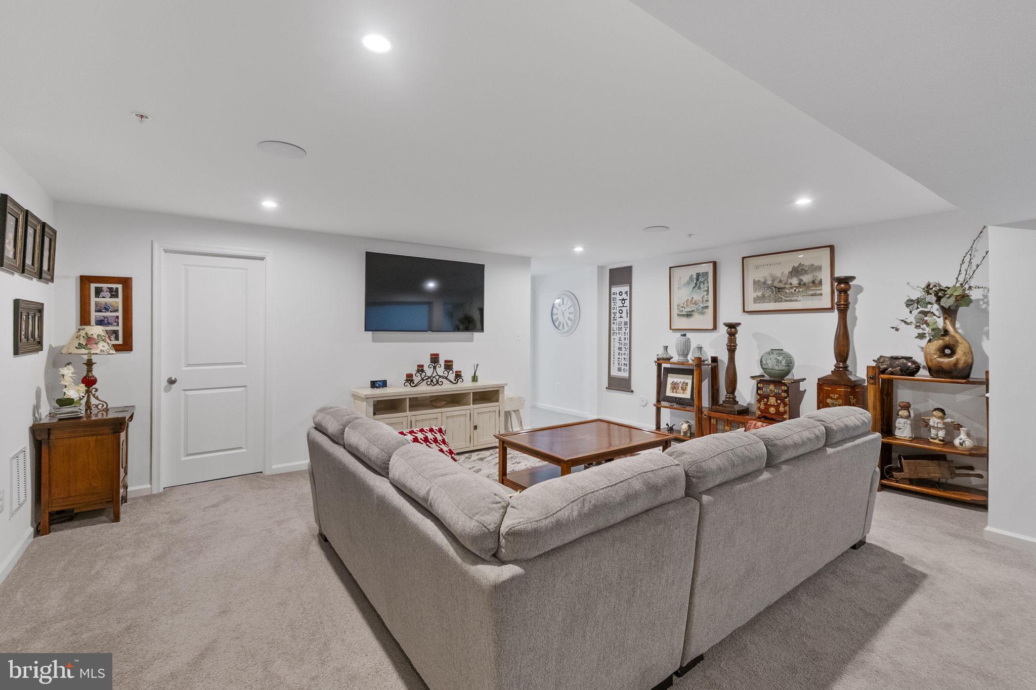 TALLYN RIDGE - Residential