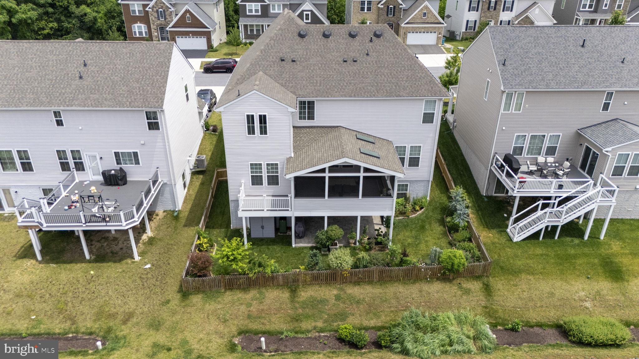 TALLYN RIDGE - Residential