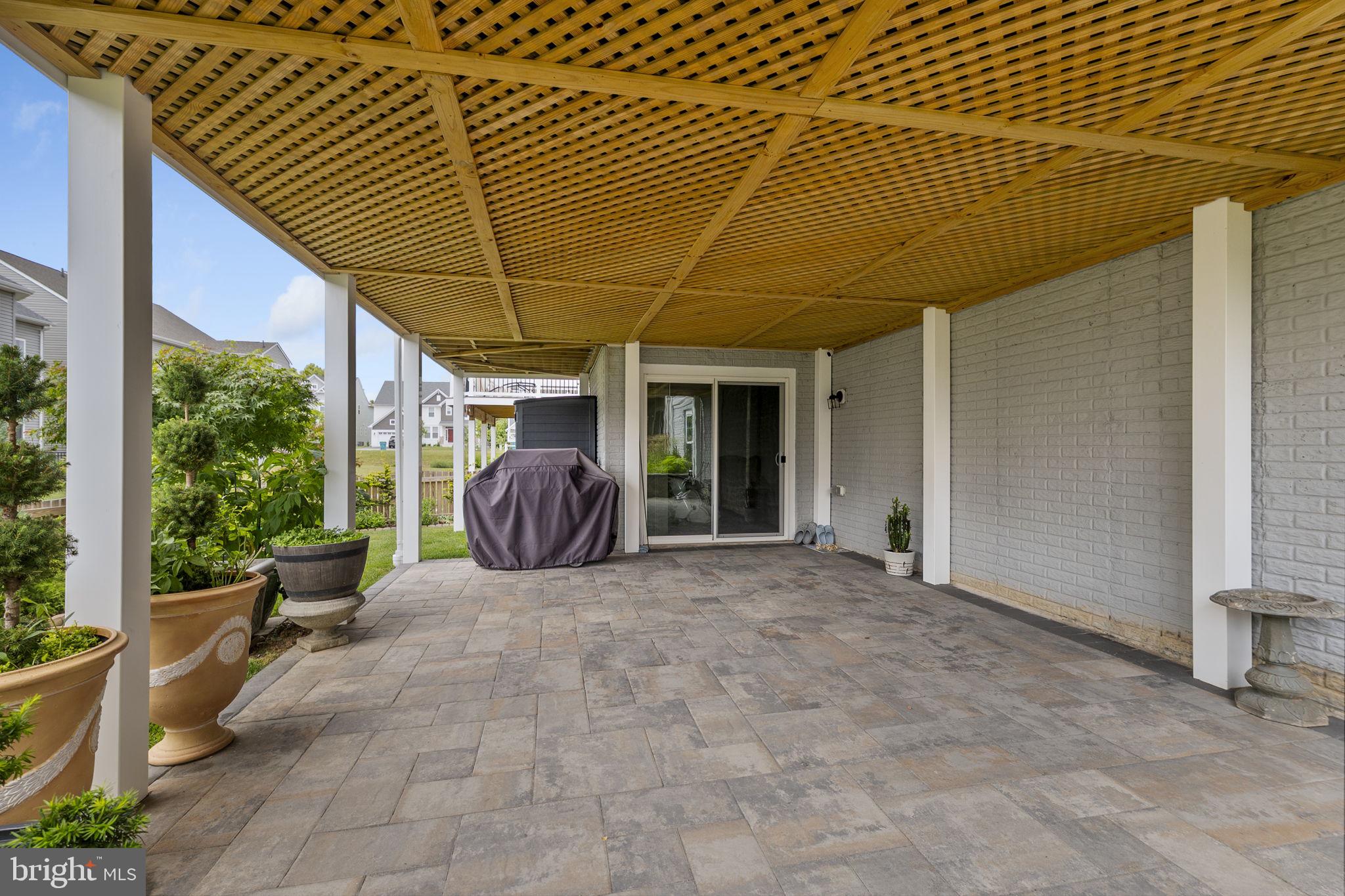 TALLYN RIDGE - Residential