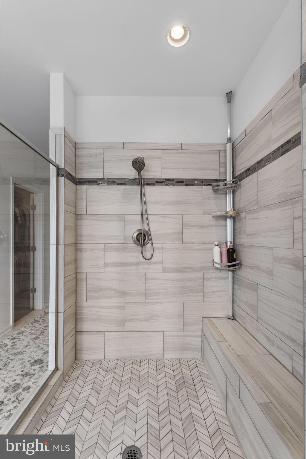 TALLYN RIDGE - Residential