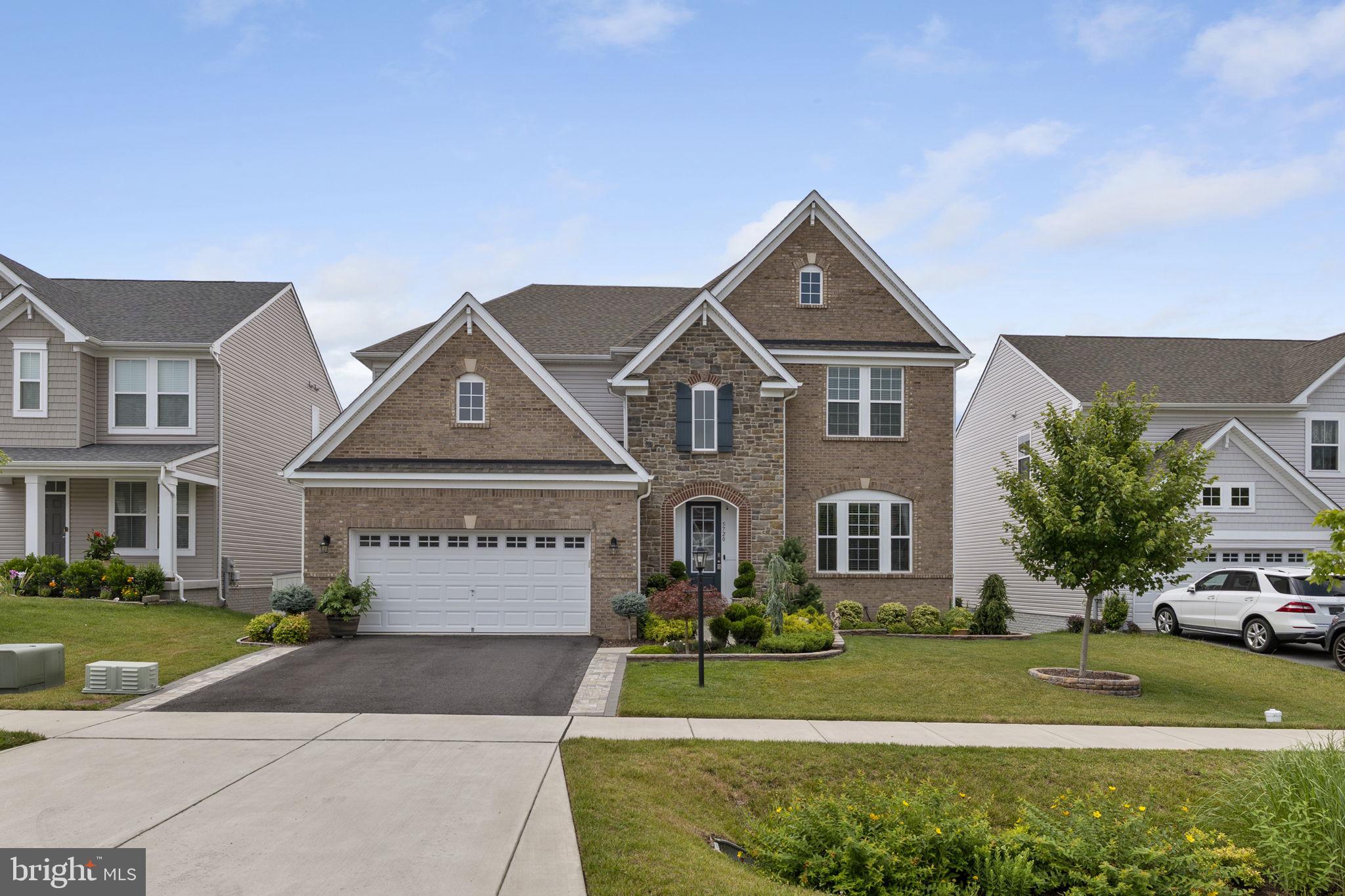 TALLYN RIDGE - Residential