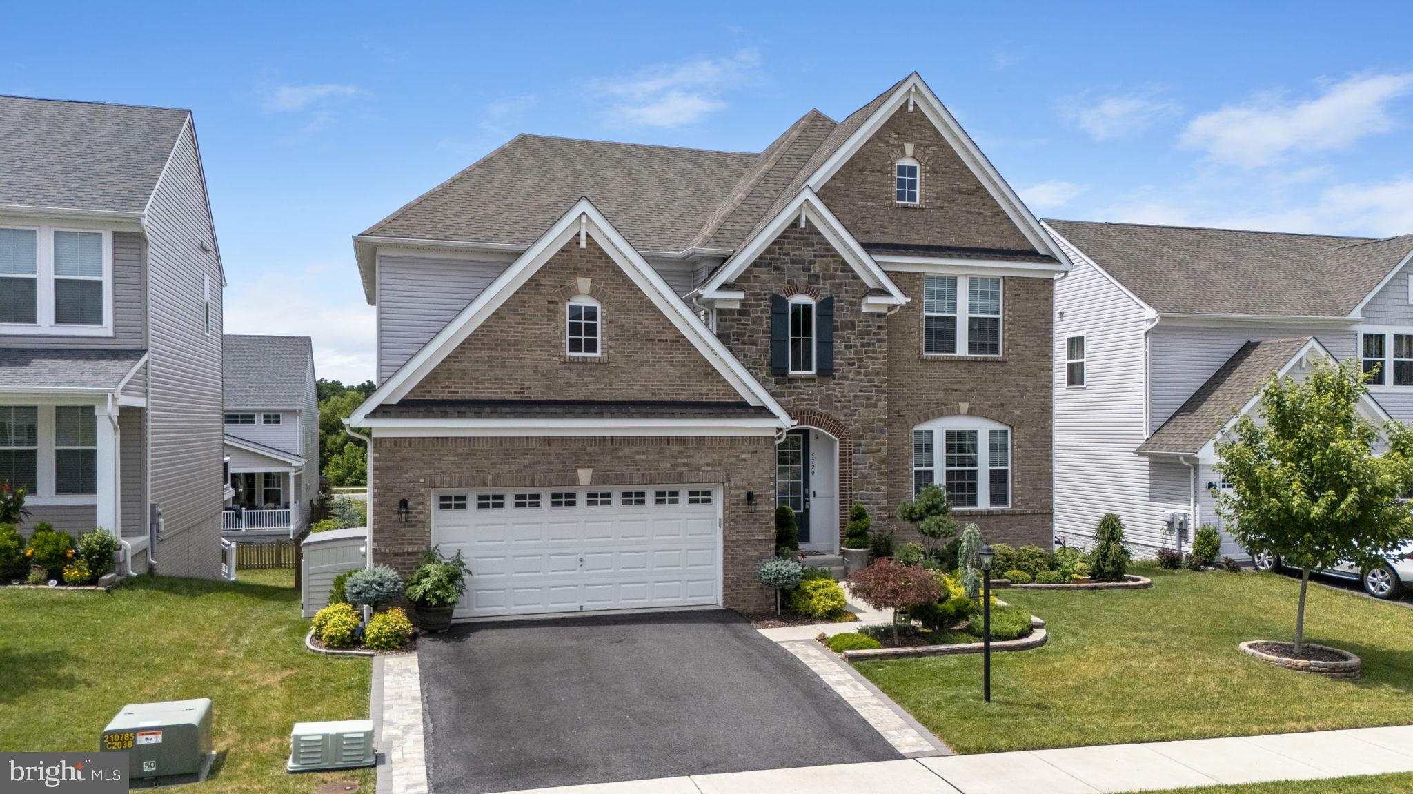 TALLYN RIDGE - Residential
