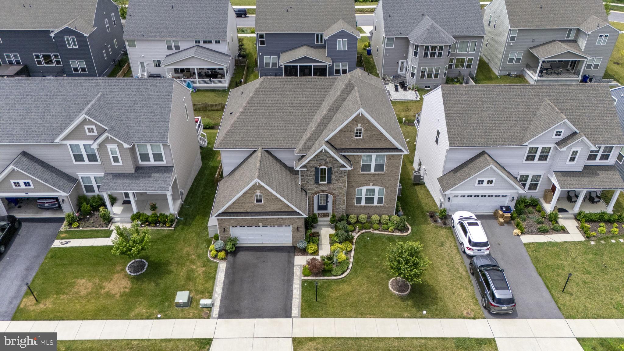 TALLYN RIDGE - Residential