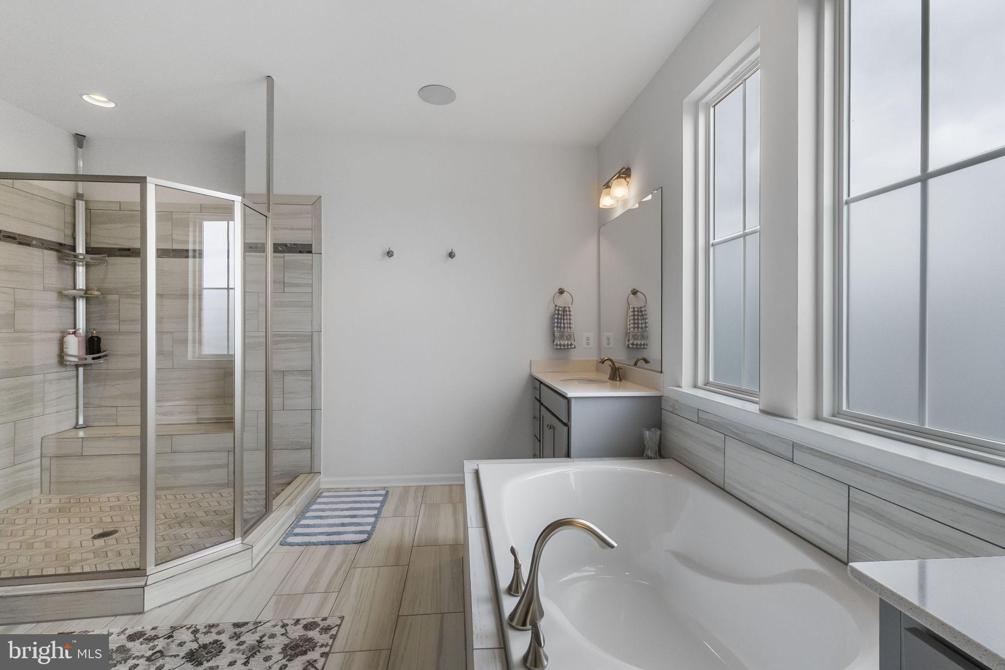TALLYN RIDGE - Residential