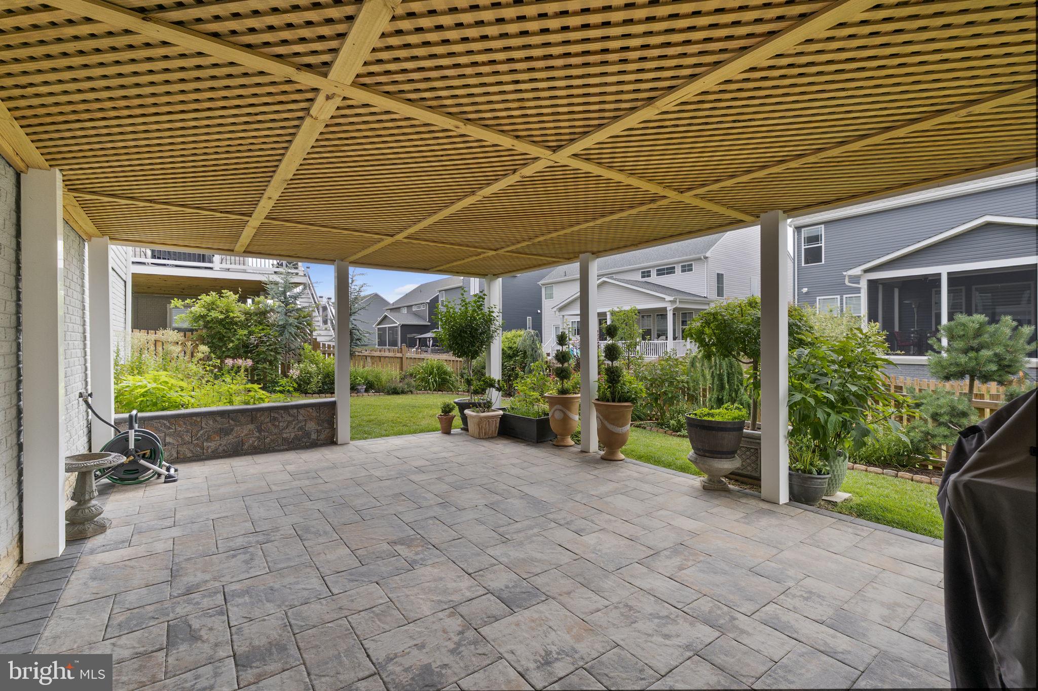 TALLYN RIDGE - Residential