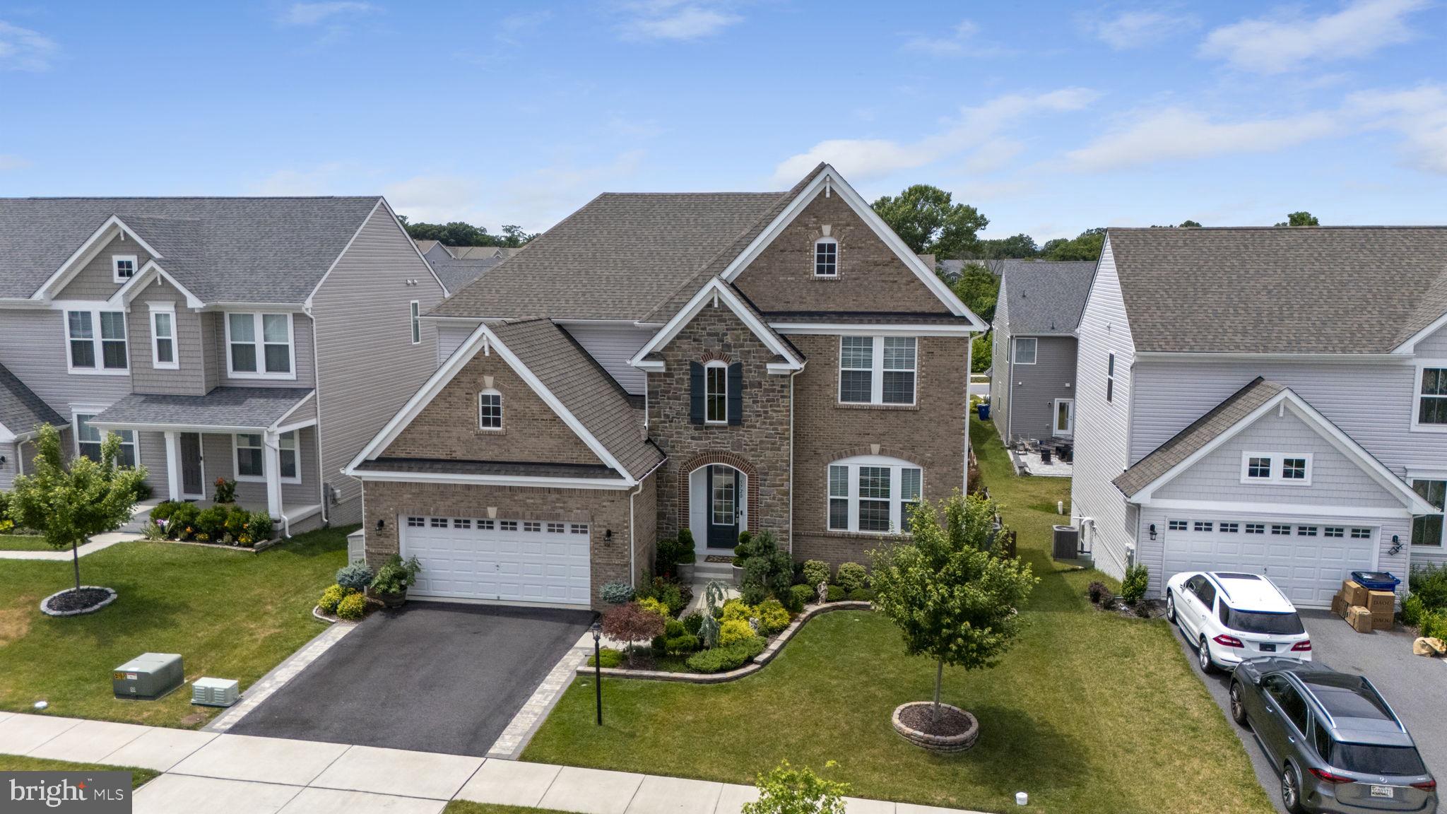 TALLYN RIDGE - Residential
