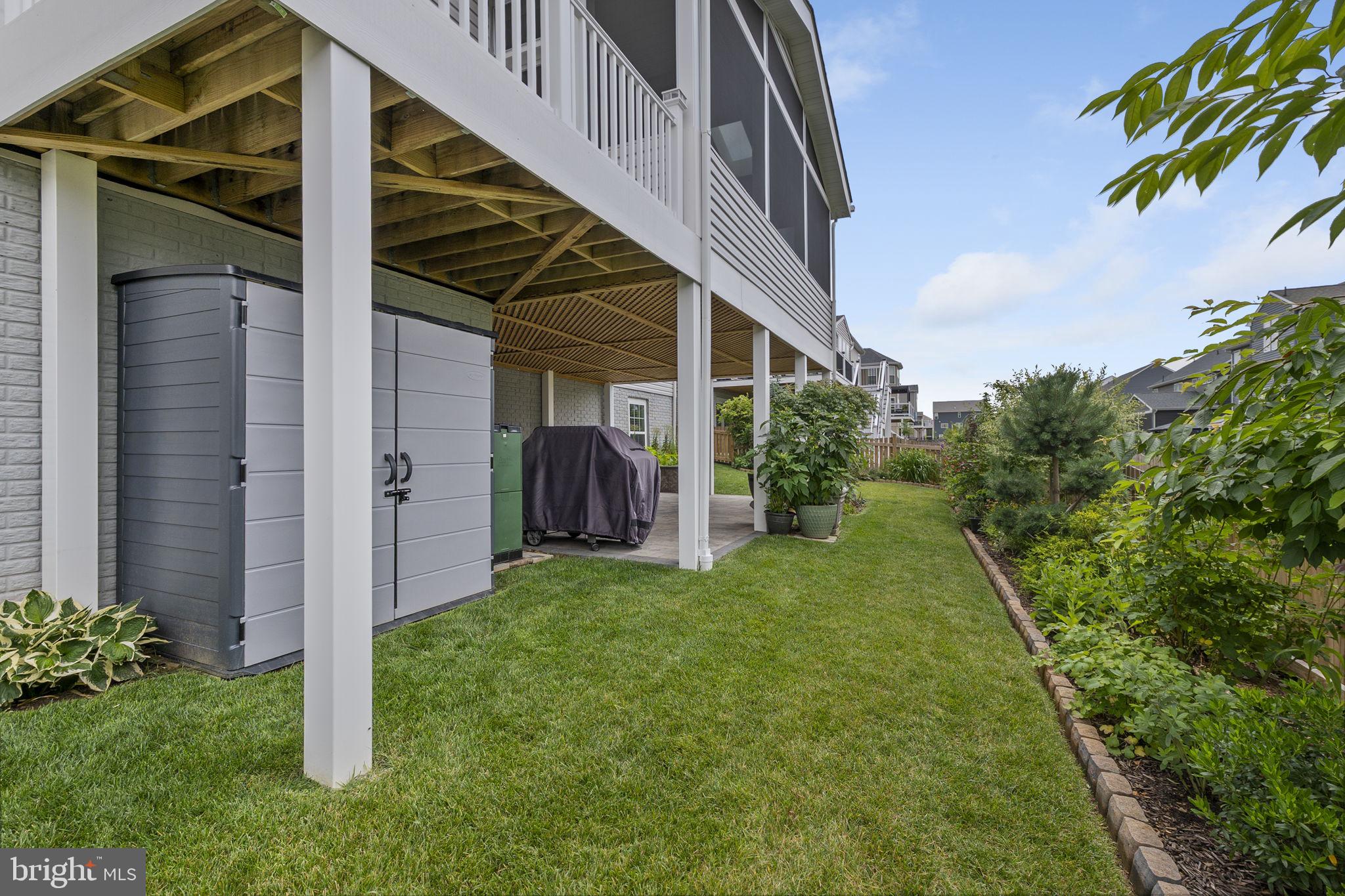 TALLYN RIDGE - Residential