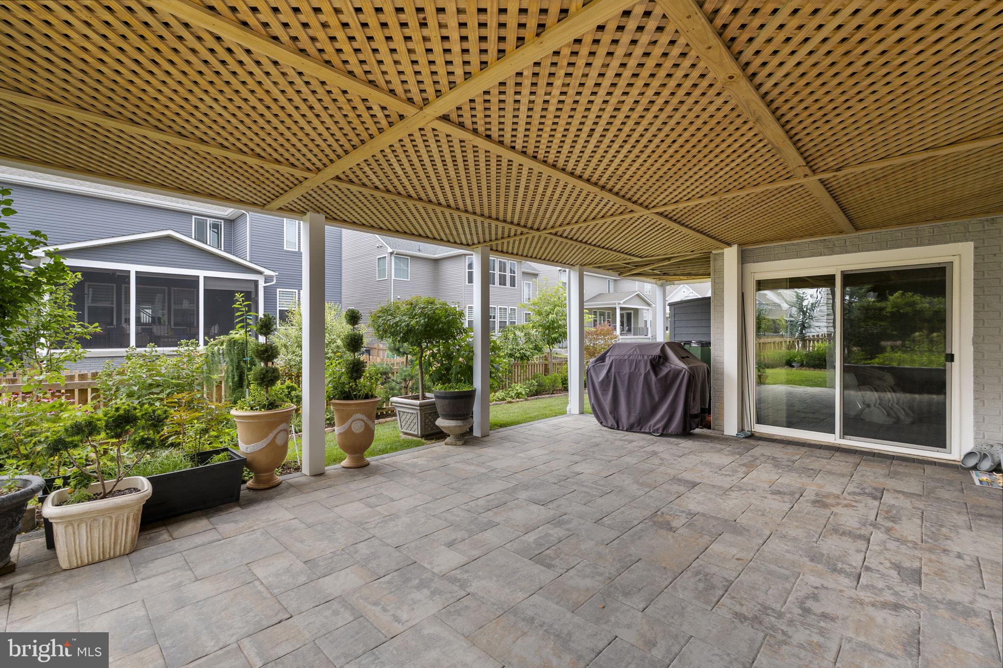 TALLYN RIDGE - Residential