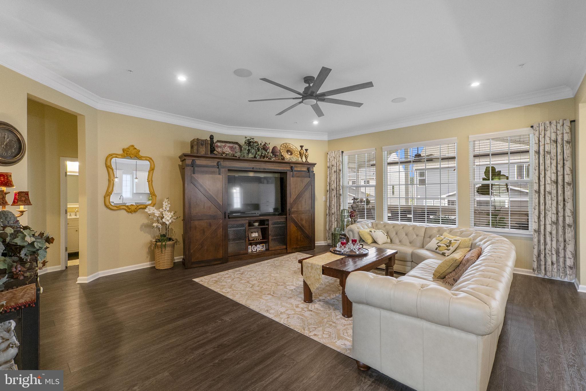 TALLYN RIDGE - Residential
